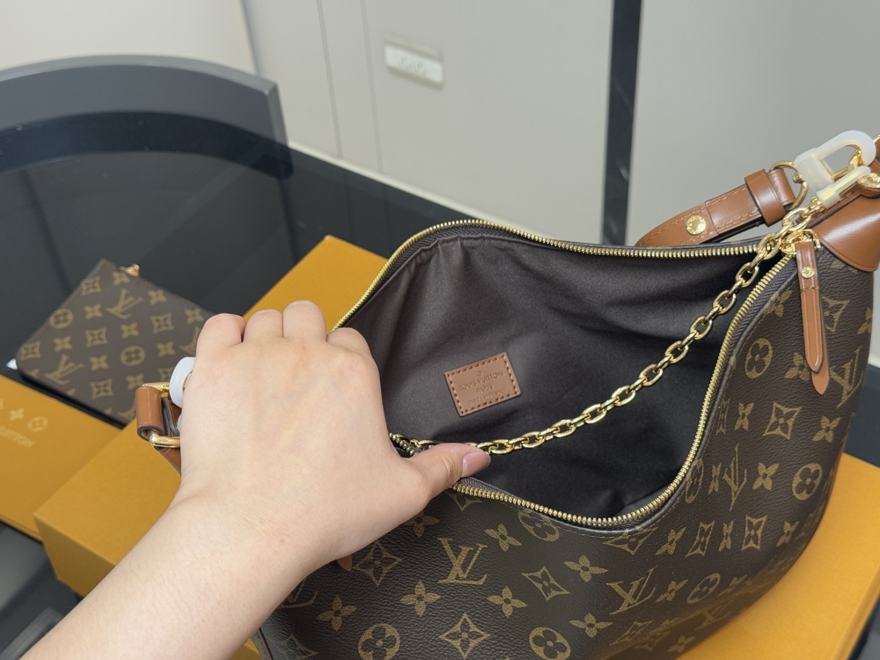 Louis new arrival loop moon hobo bag size:37*24 cm