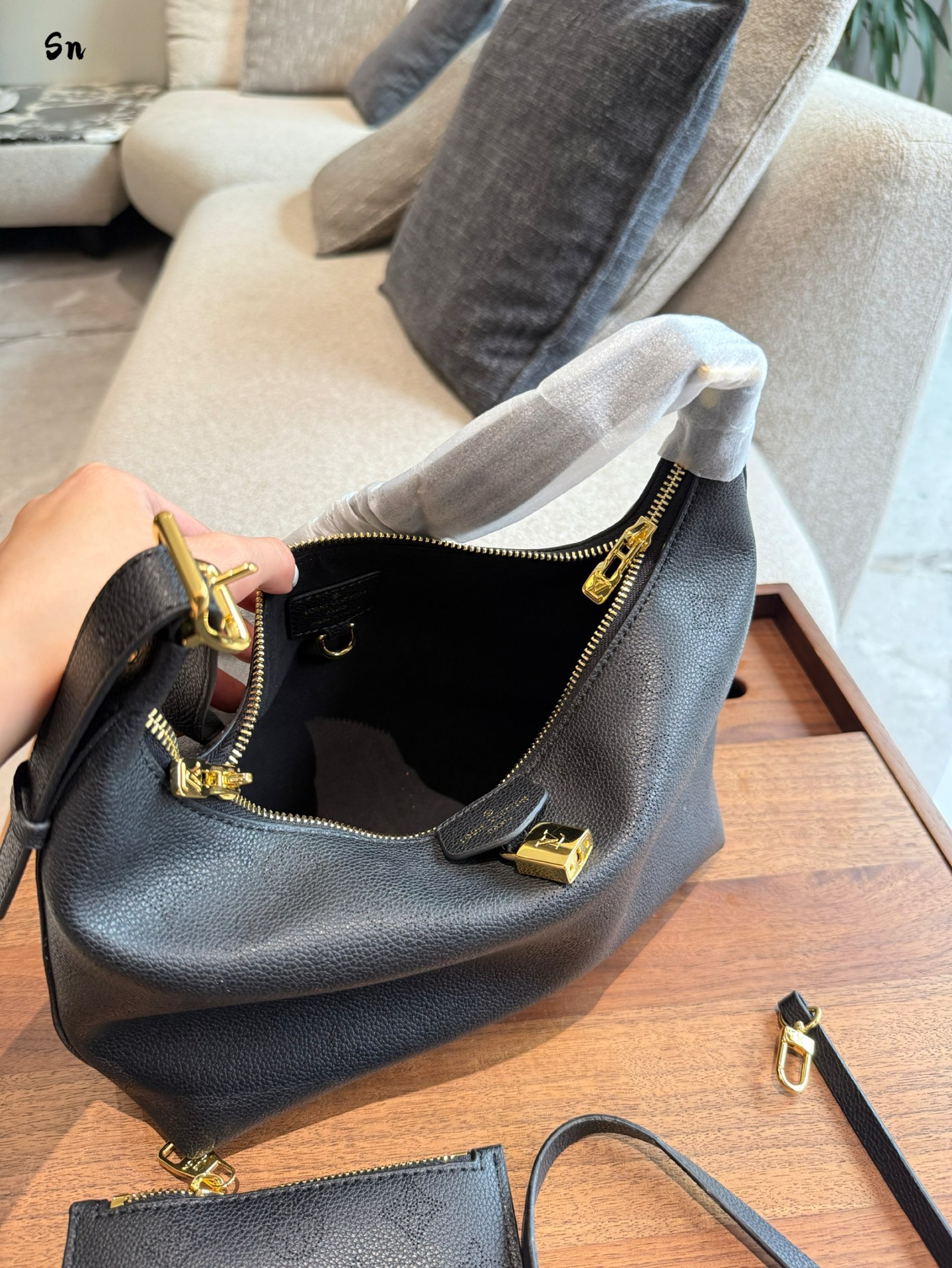 louis-new-arrival-25sss-hobo-bag-size-28cm-877