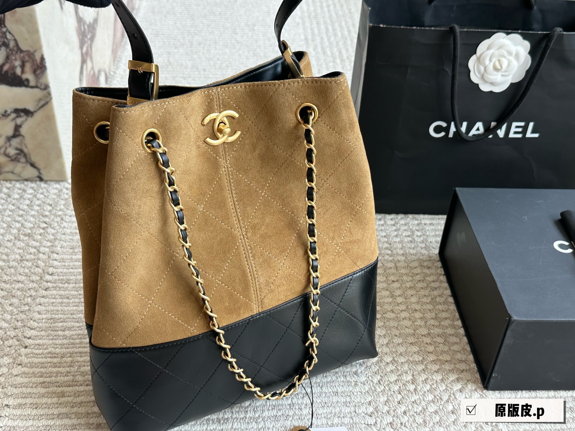 cc-new-arriva-25s-tote-bag-size-27-32-763