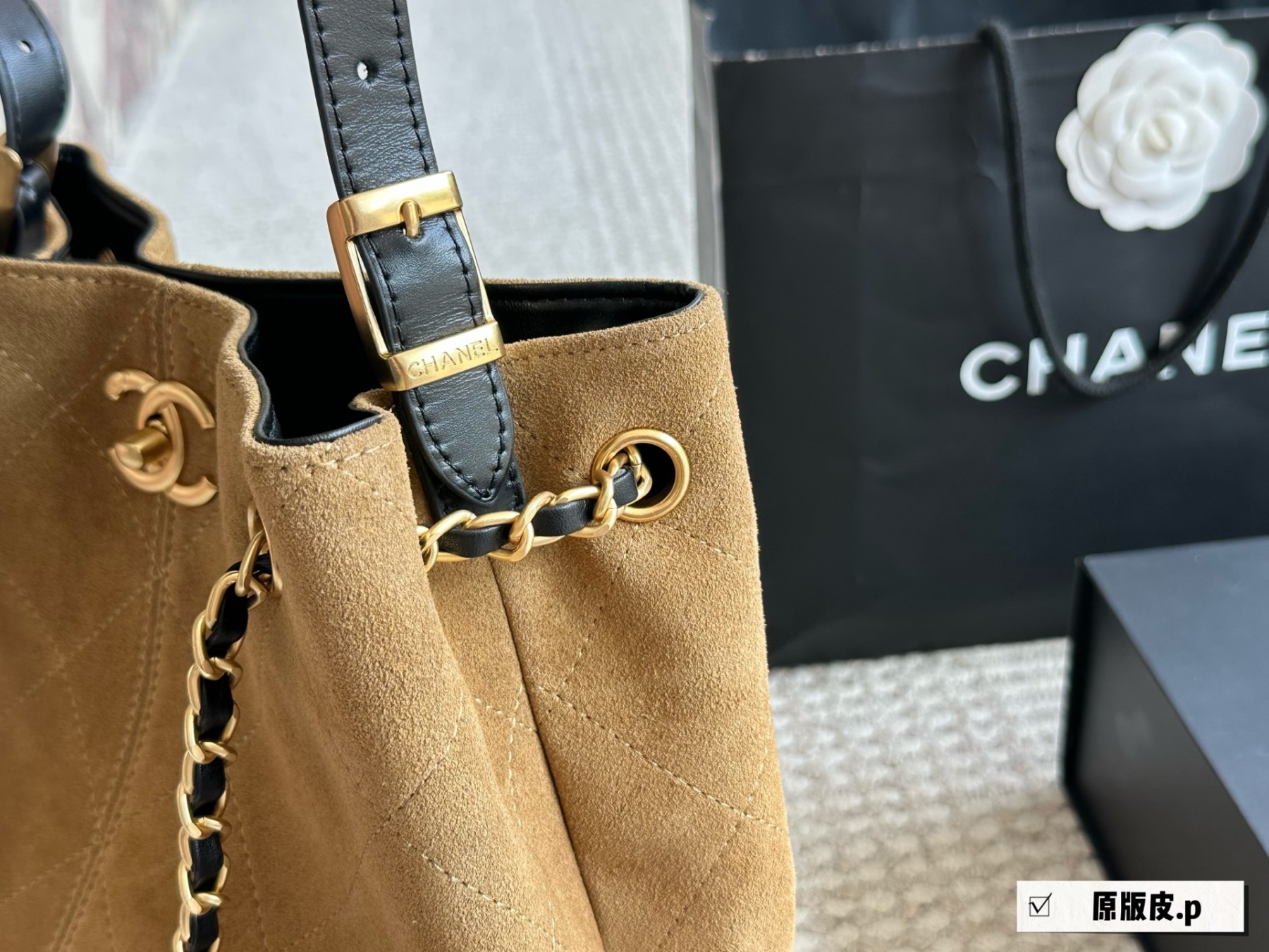 Cc new arriva 25s tote bag size: 27*32