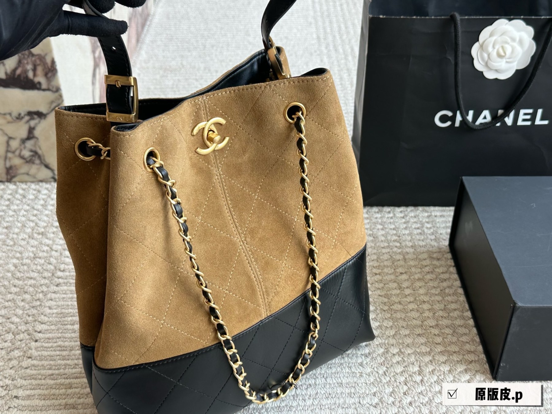 Cc new arriva 25s tote bag size: 27*32