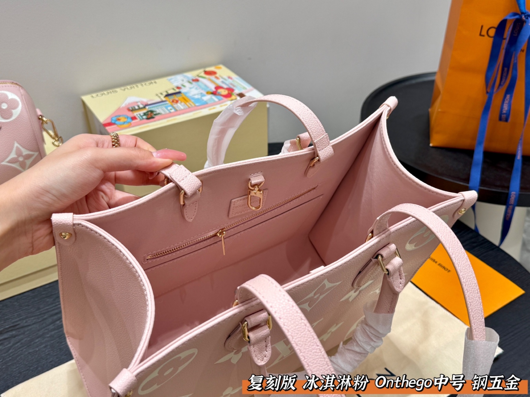 louis-new-arrival-pink-onthego-tote-bag-5437