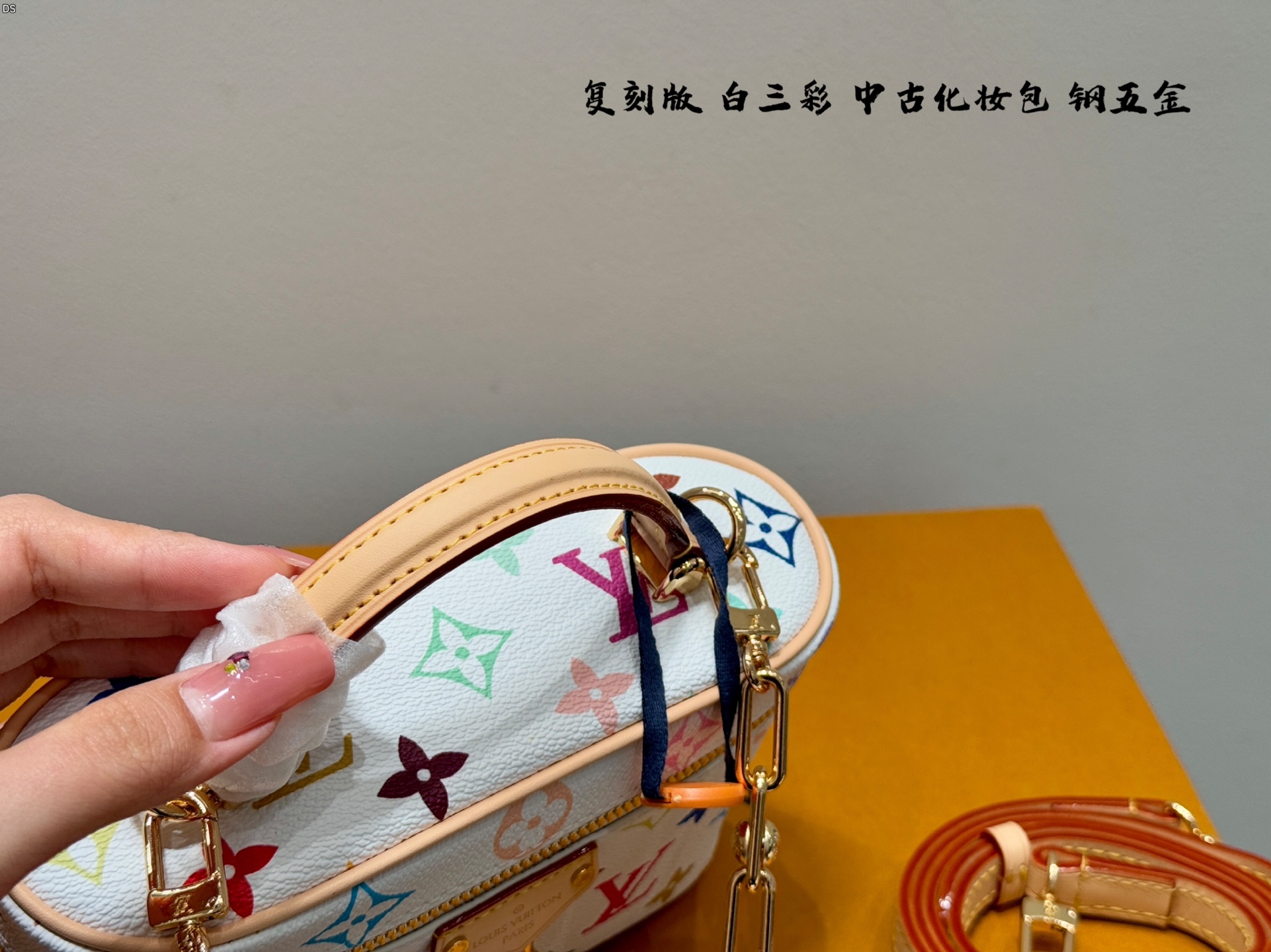 Louis new arrival makeup bag size; 19*12cm