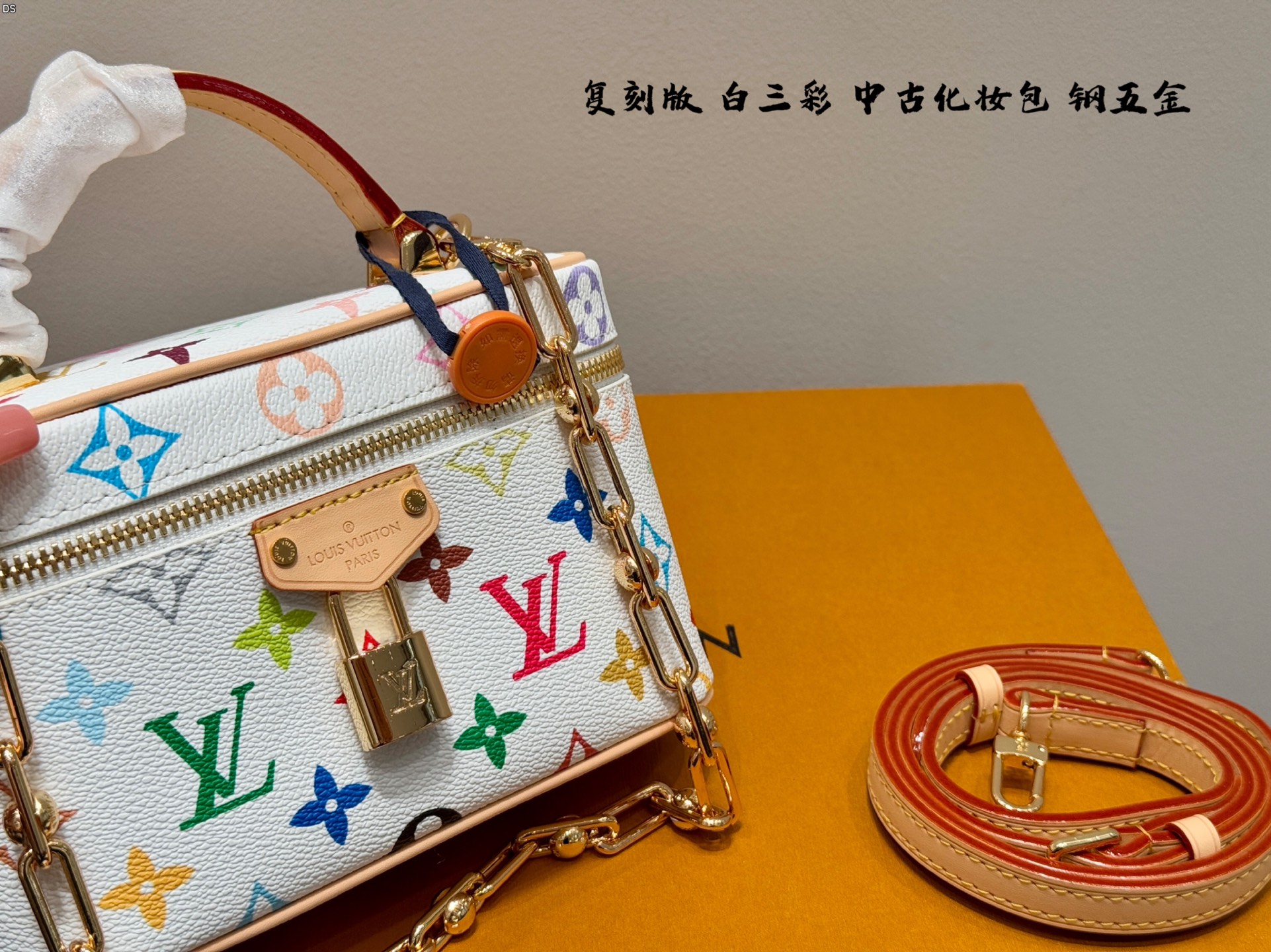 Louis new arrival makeup bag size; 19*12cm