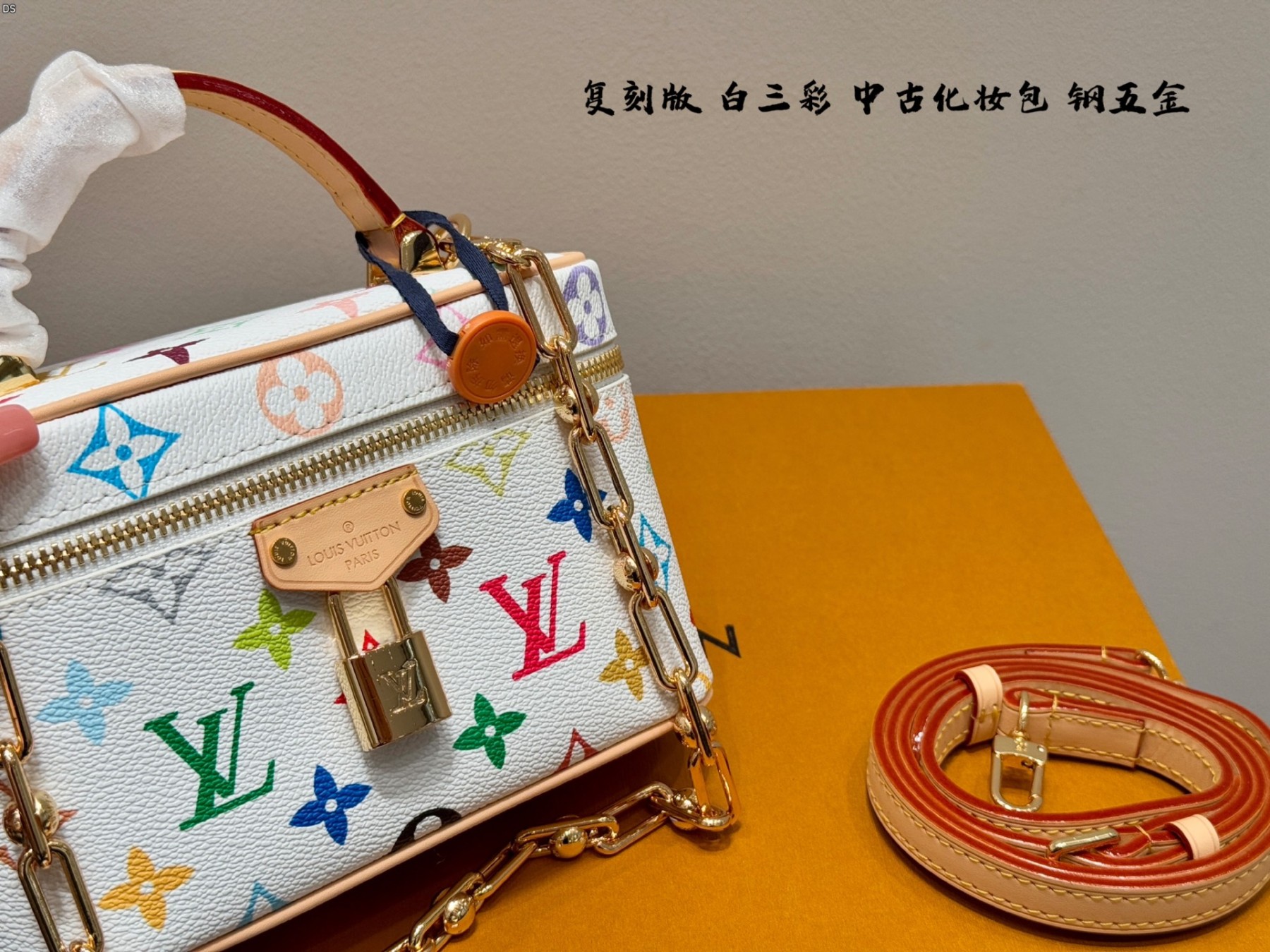 Louis new arrival makeup bag size; 19*12cm