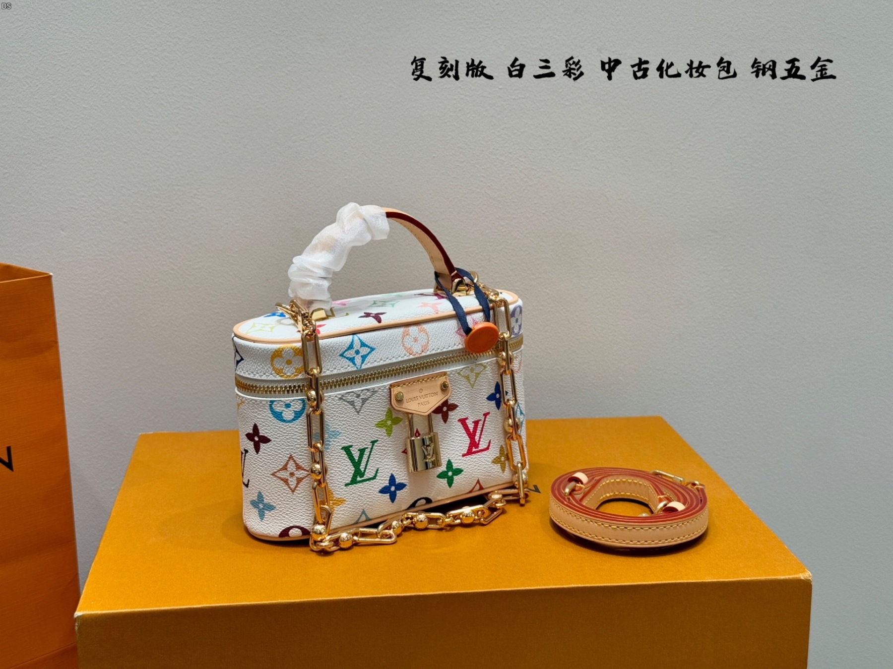 louis-new-arrival-makeup-bag-size-19-12cm-638