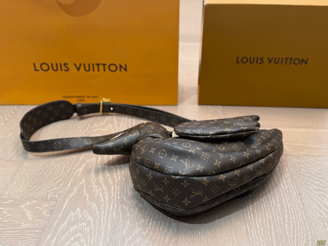 Louis Nigo new arrival Duck Bag size:31*22 cm