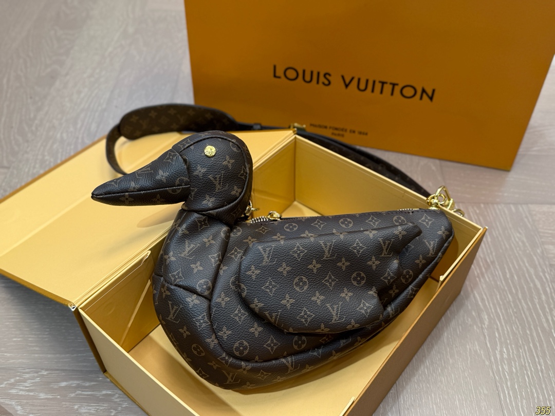 Louis Nigo new arrival Duck Bag size:31*22 cm