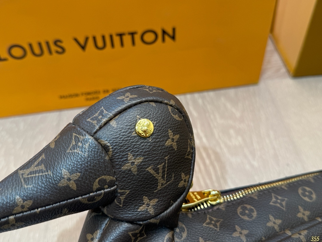 Louis Nigo new arrival Duck Bag size:31*22 cm