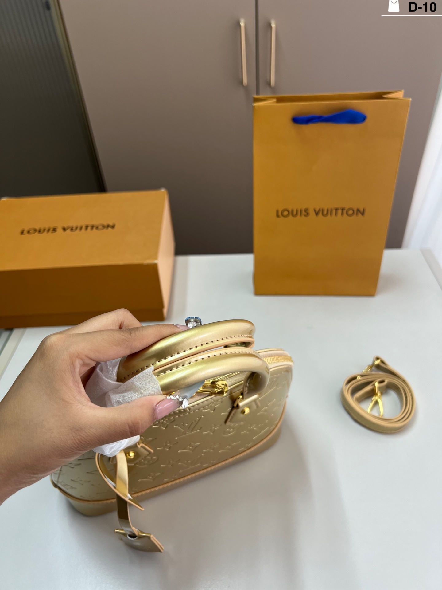 louis-new-arrival-gold-silver-bb-bag-size-25-18-cm-1969