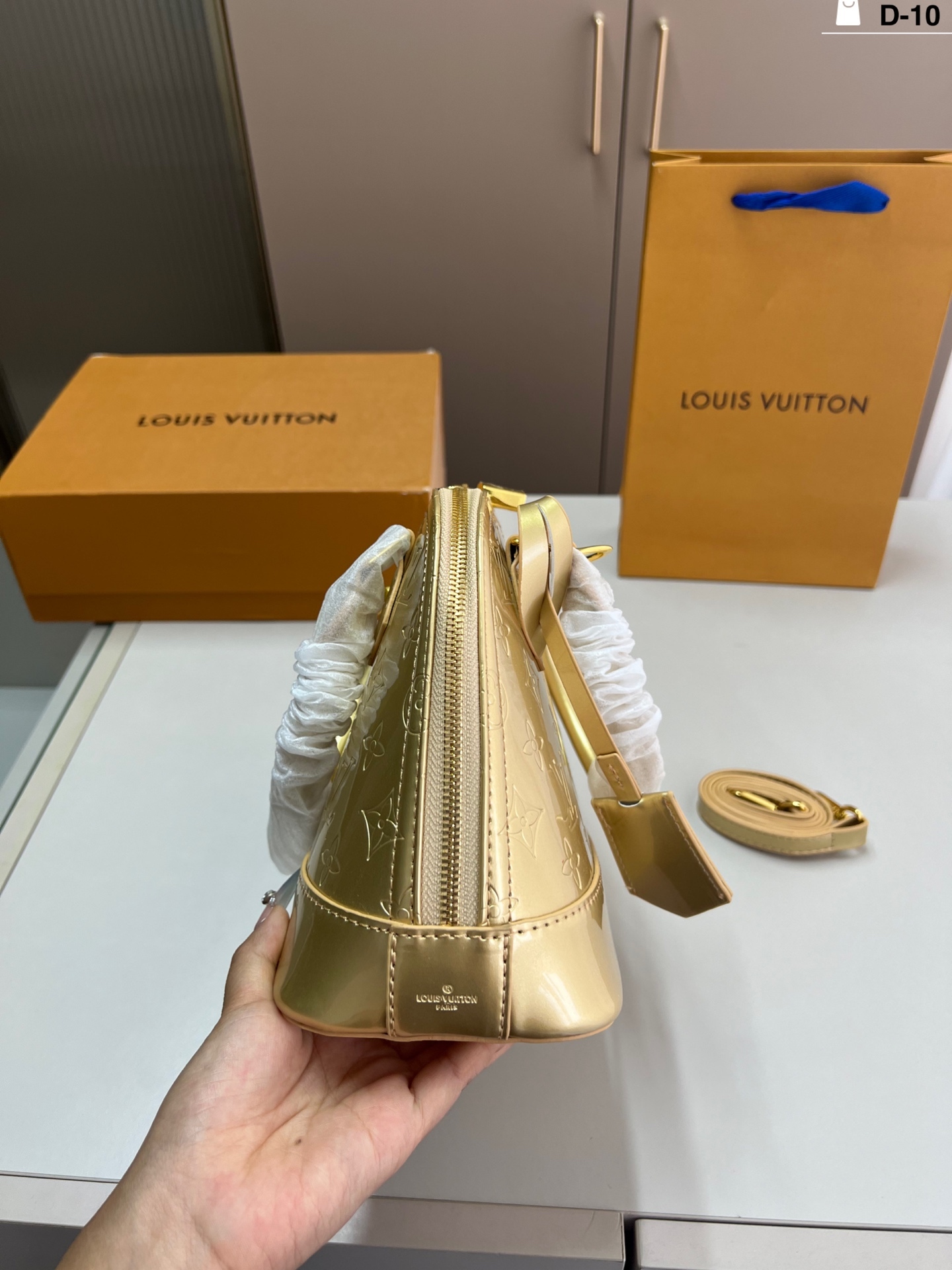 louis-new-arrival-gold-silver-bb-bag-size-25-18-cm-1969