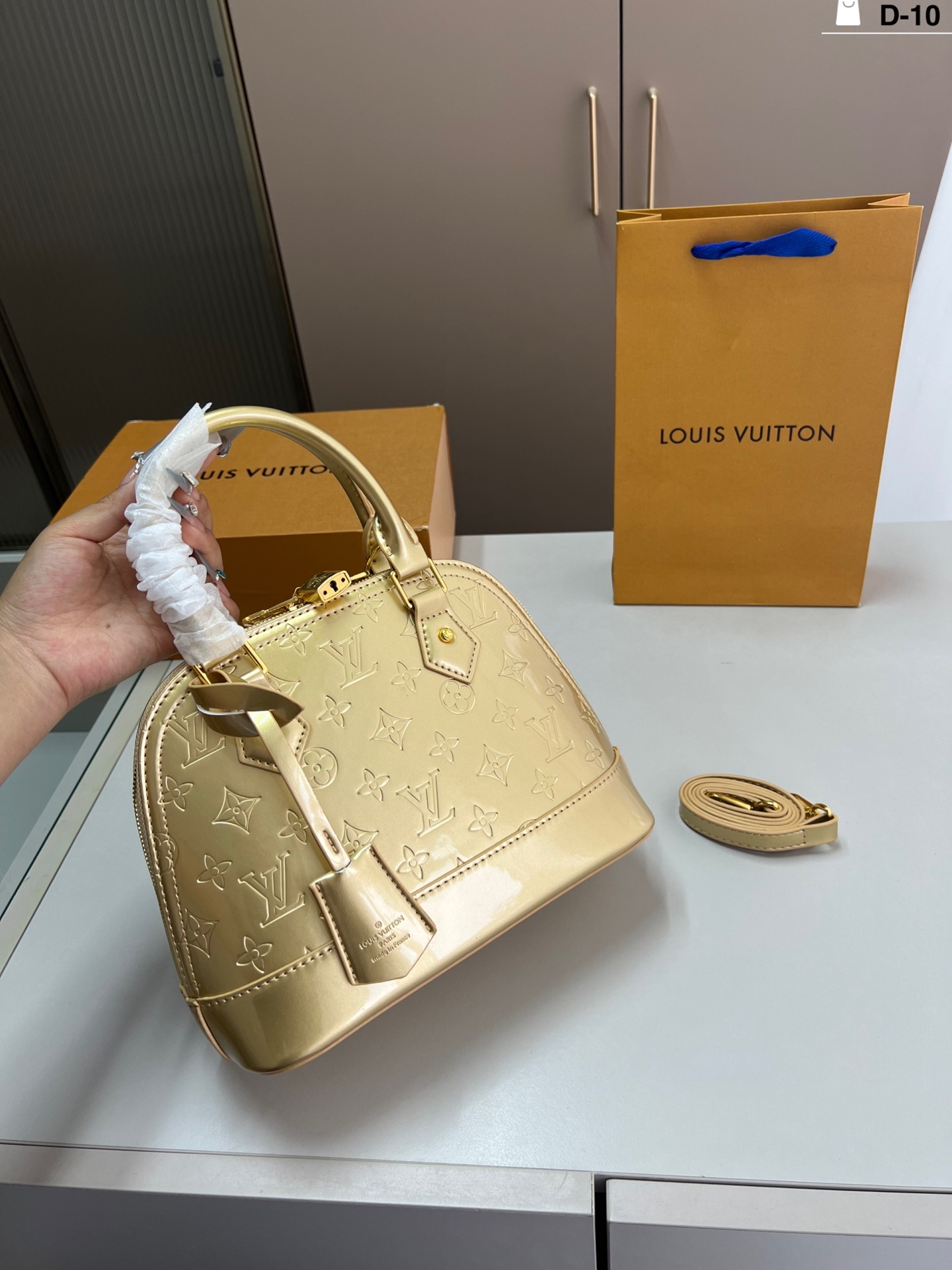 louis-new-arrival-gold-silver-bb-bag-size-25-18-cm-1969