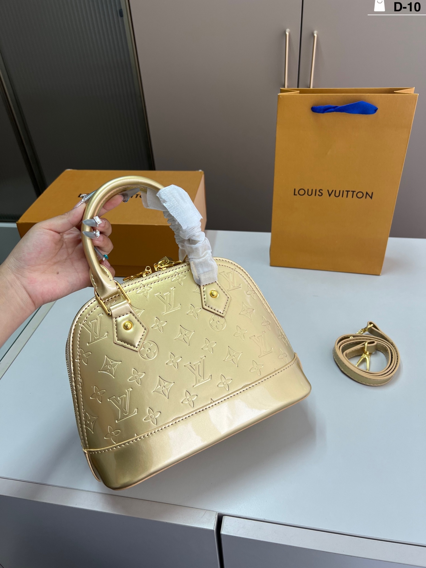 louis-new-arrival-gold-silver-bb-bag-size-25-18-cm-1969