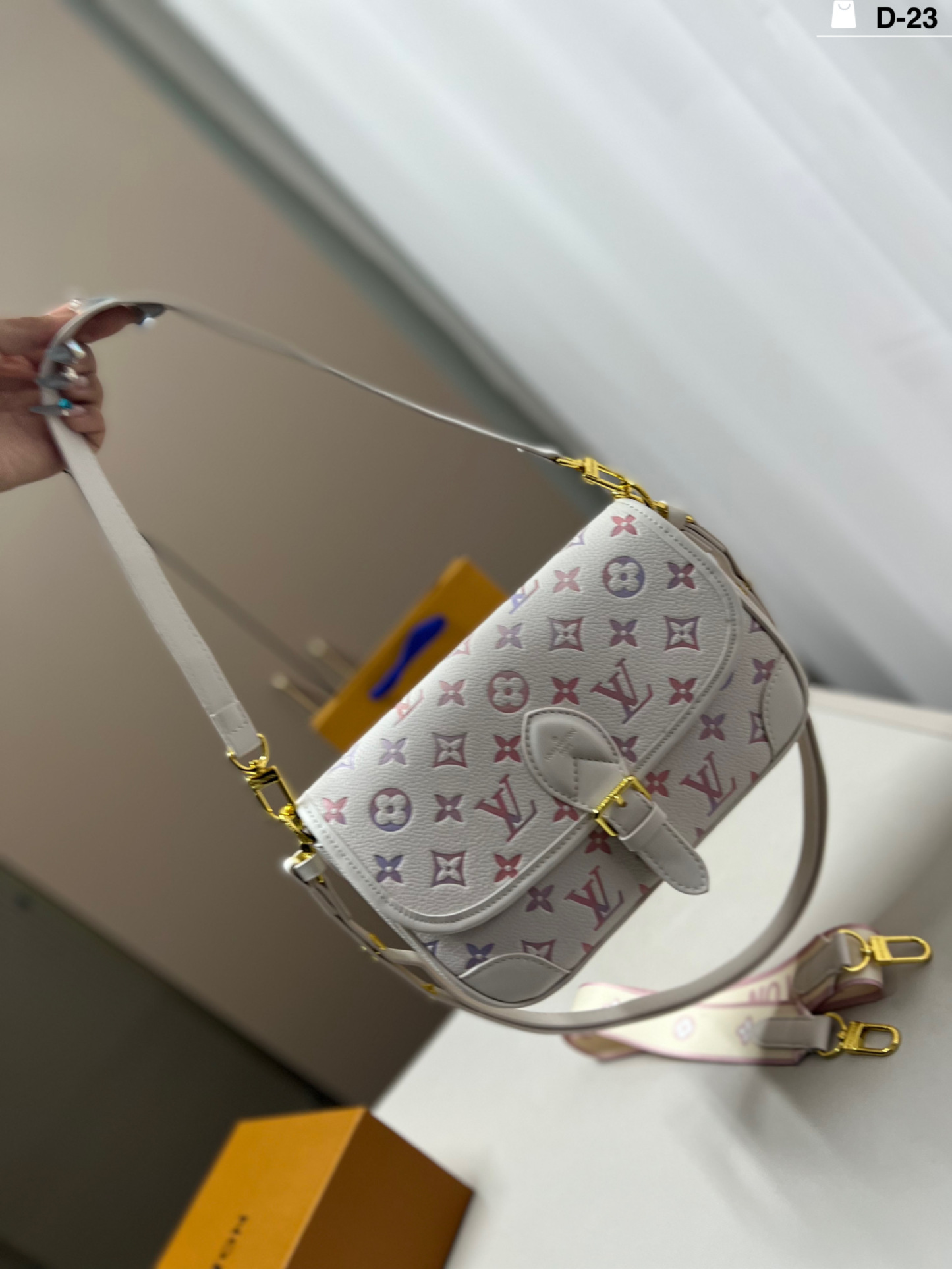 louis new arrival 25ss hobo bag size: 25×14 cm