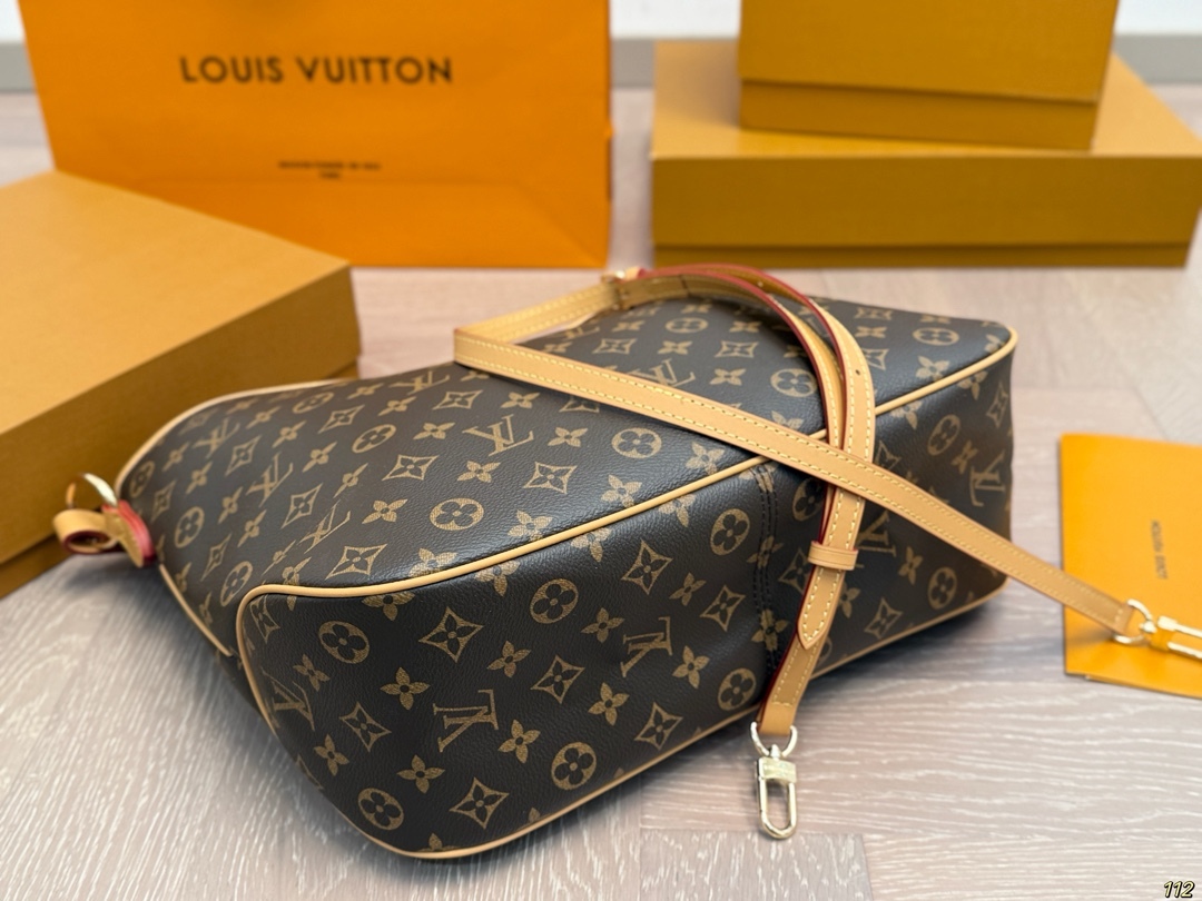 Louis new arrival vintage tote bag size: 40 * 29 cm