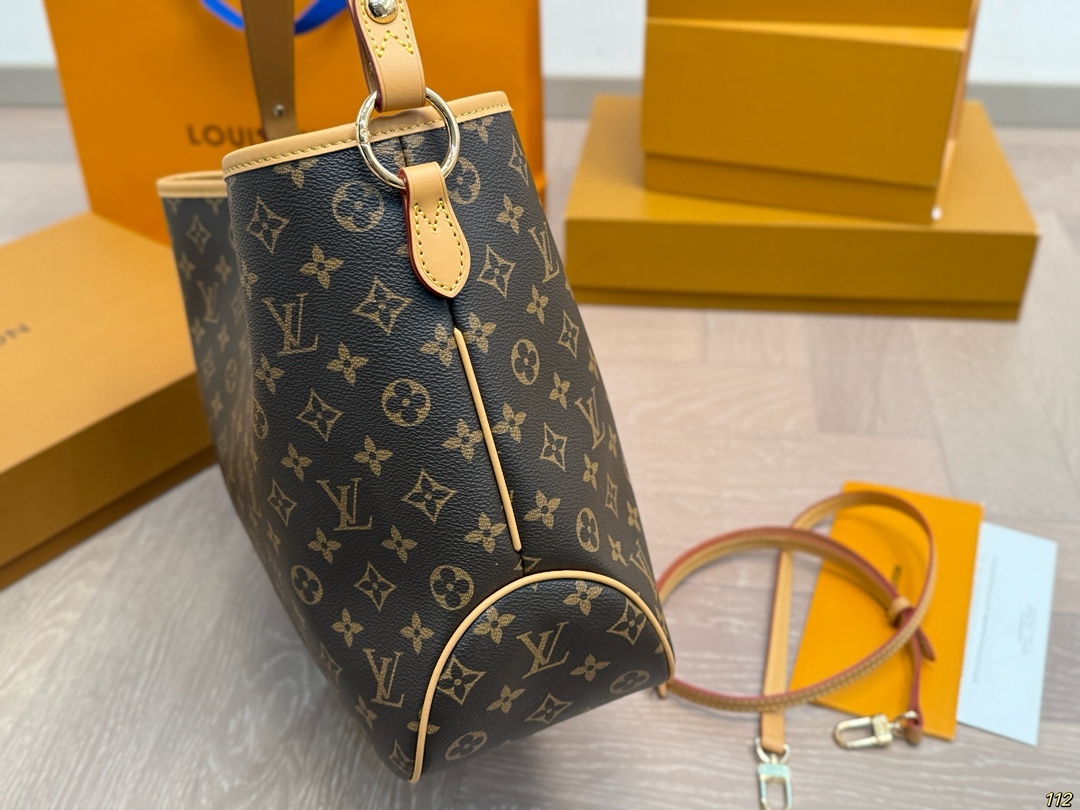 Louis new arrival vintage tote bag size: 40 * 29 cm