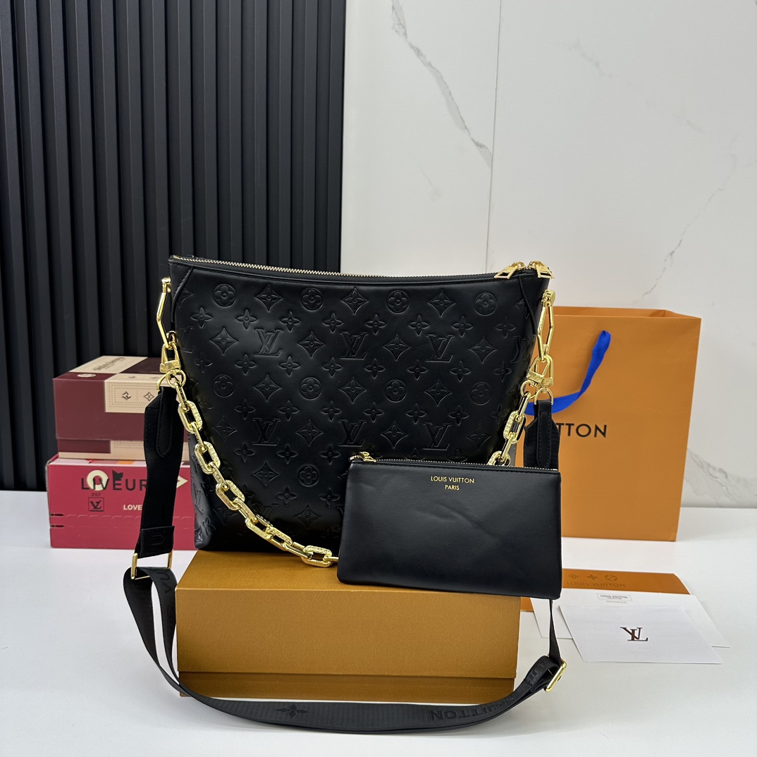 louis-new-arrival-coussin-bag-size-33-25cm-4513