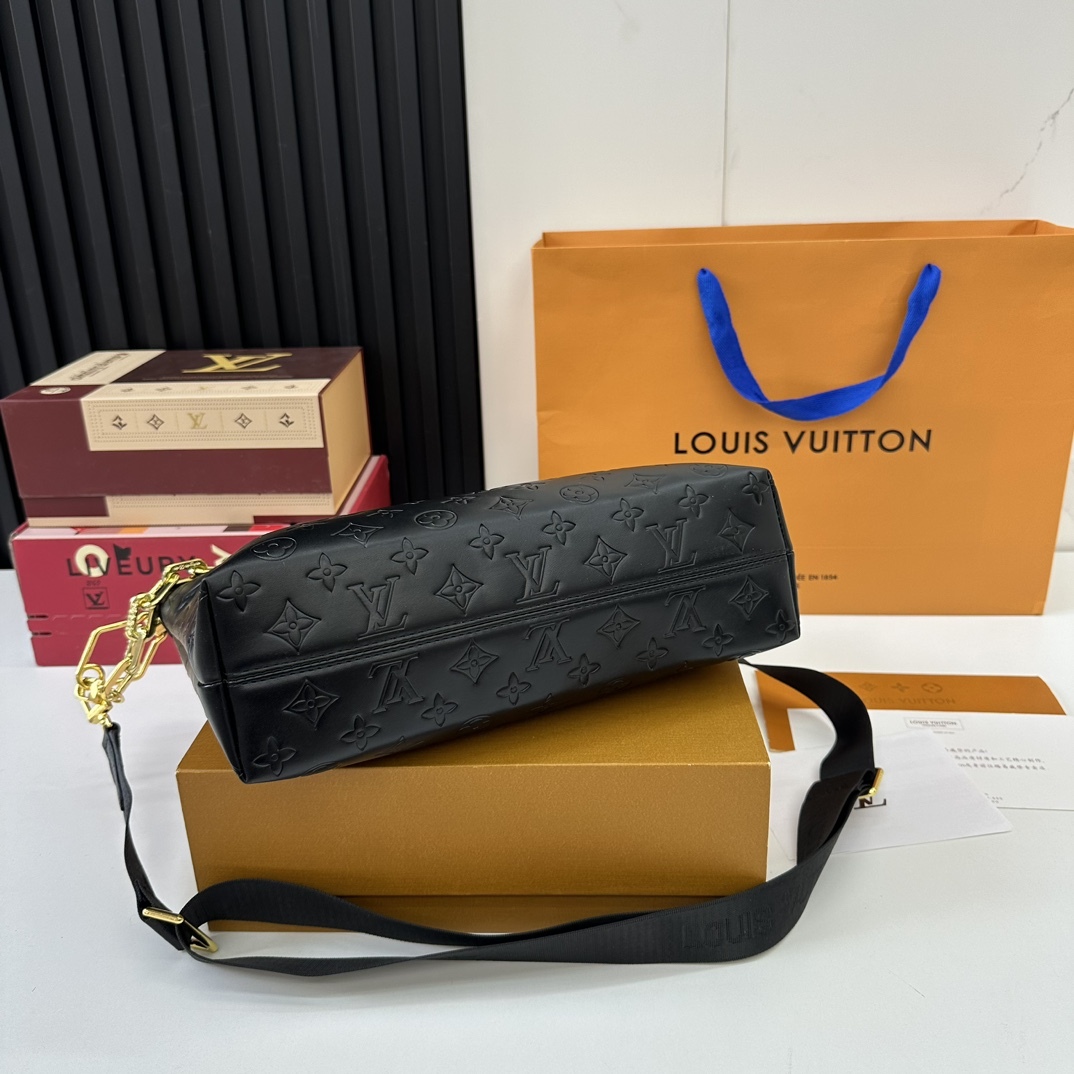 louis-new-arrival-coussin-bag-size-33-25cm-4513