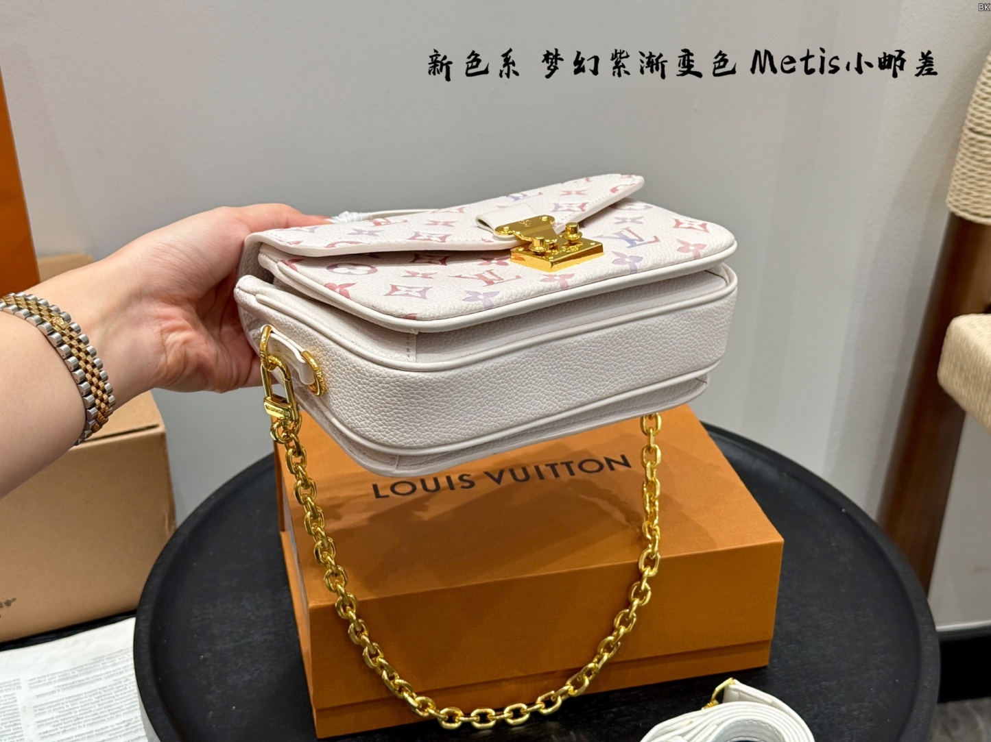 Louis new arrival Metis pink bag size: 21*13cm