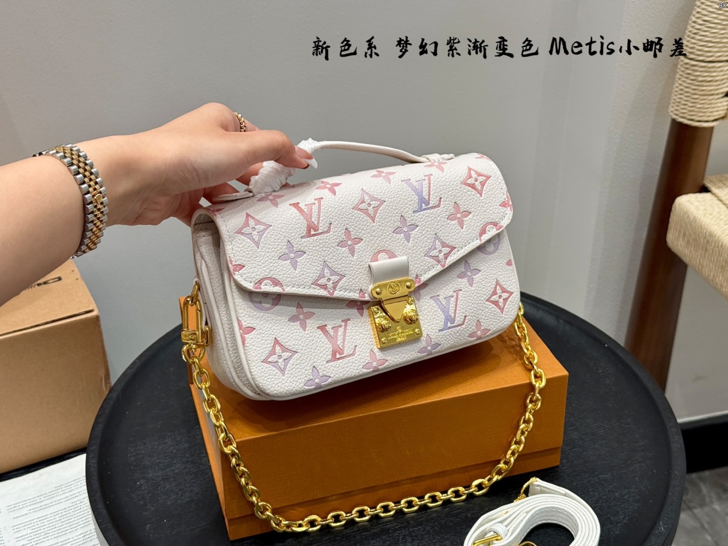 louis-new-arrival-metis-pink-bag-size-21-13cm-5941