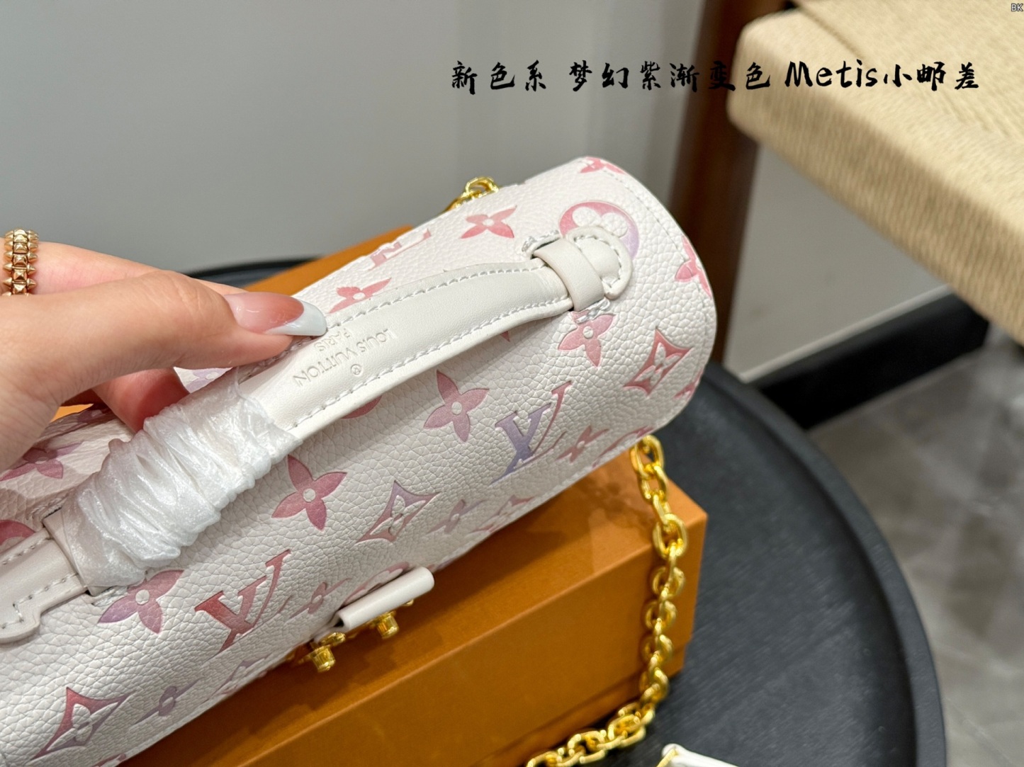 Louis new arrival Metis pink bag size: 21*13cm