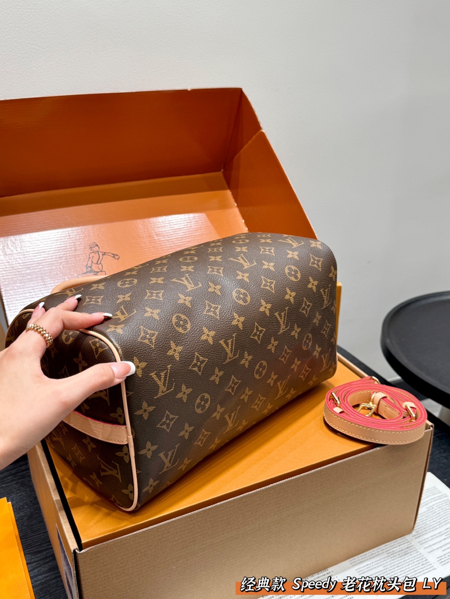 louis-new-arrival-speedy-bag-size-30-cm-6502