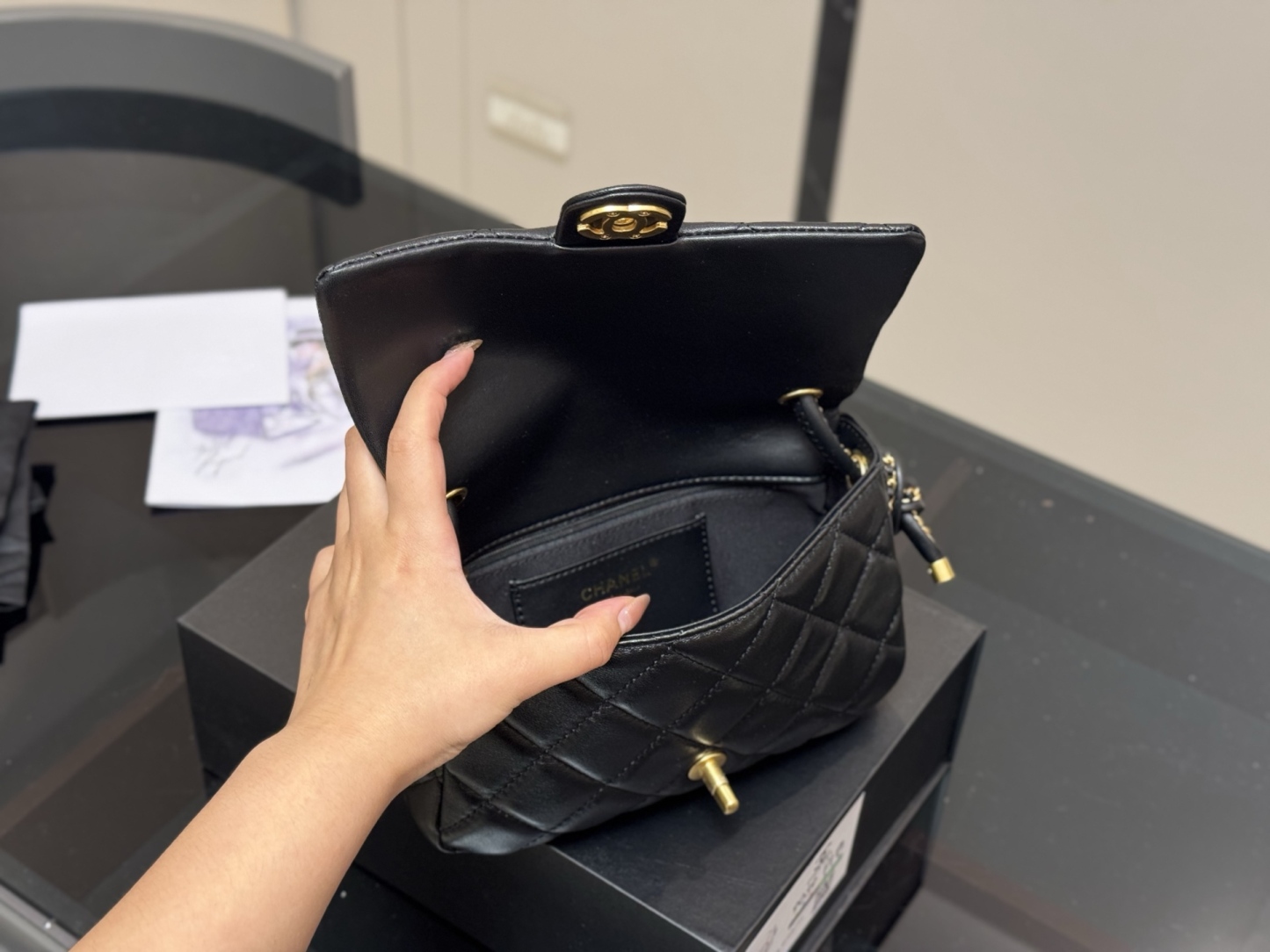 cc-new-arrival-woc-chain-bag-size-21-15-cm-4446