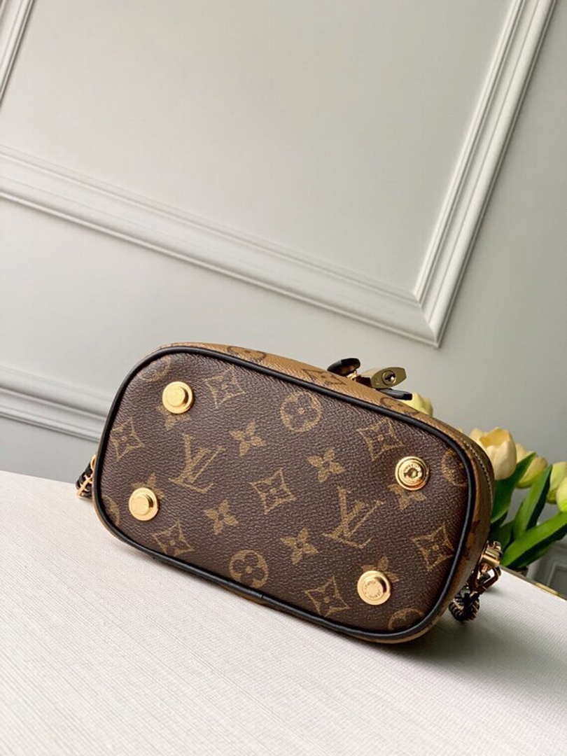 Louis M45165 Vanity Pm Monogram Reverse Bag