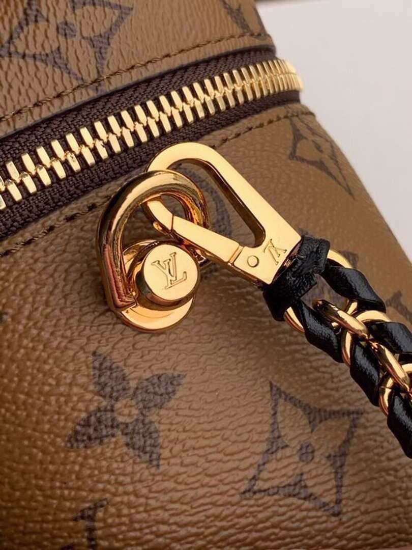 Louis M45165 Vanity Pm Monogram Reverse Bag