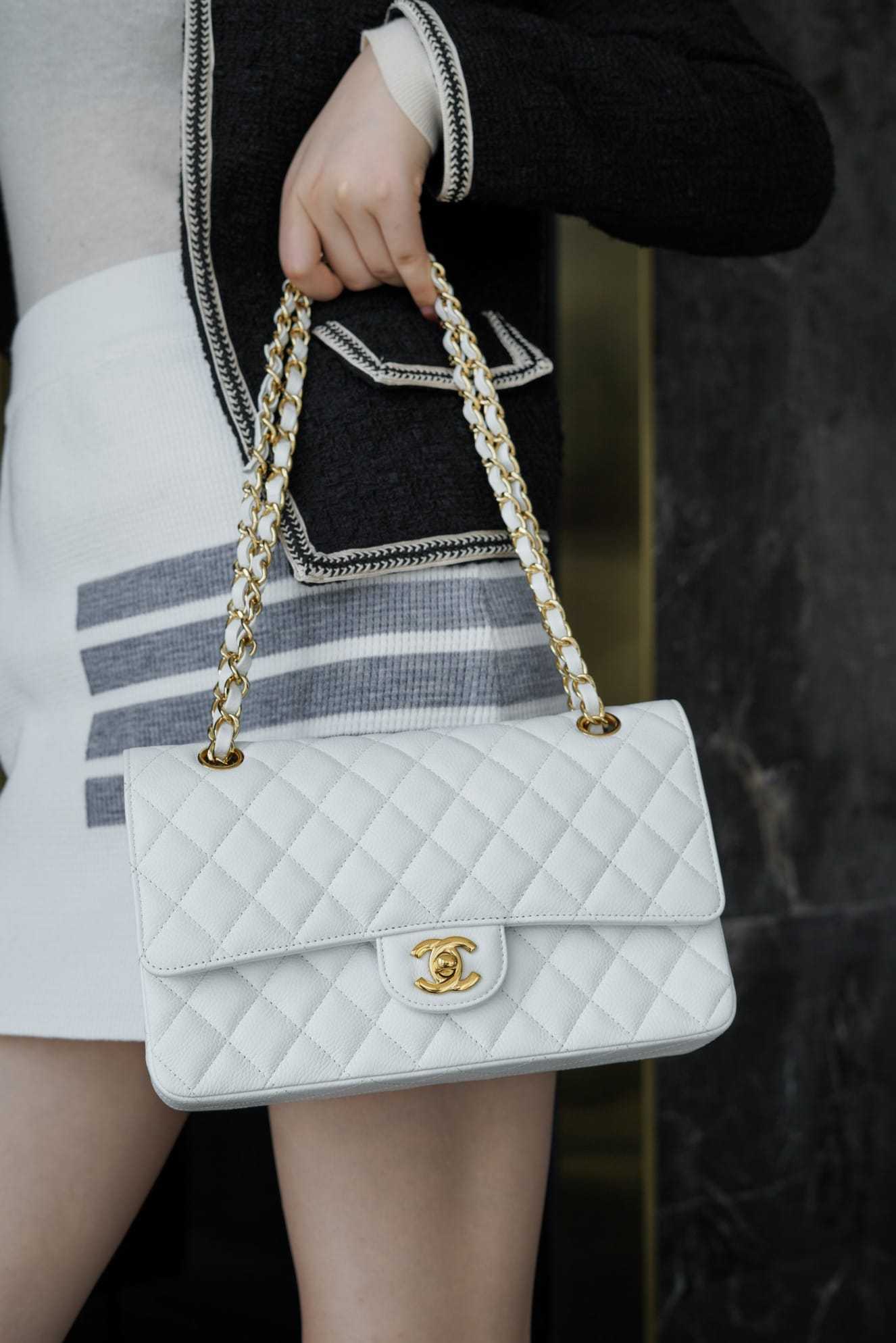 CC CF25 Classic flap bag Caviar leather