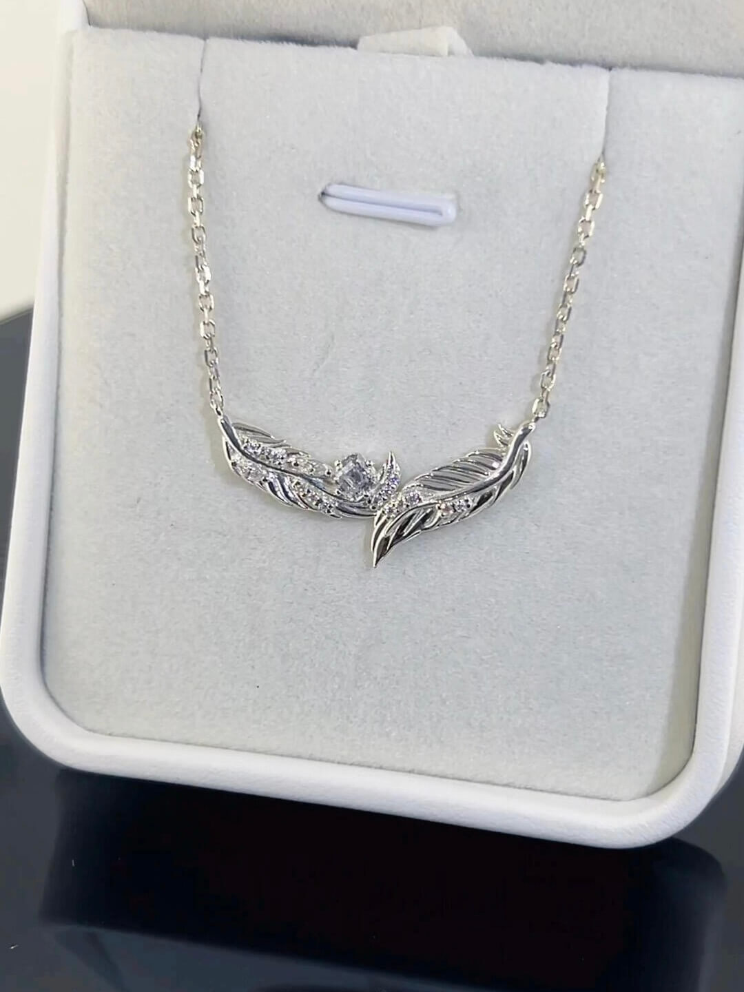 Soul Feather Necklace | 925 Silver Platinum-Plated Moissanite & Red Tourmaline