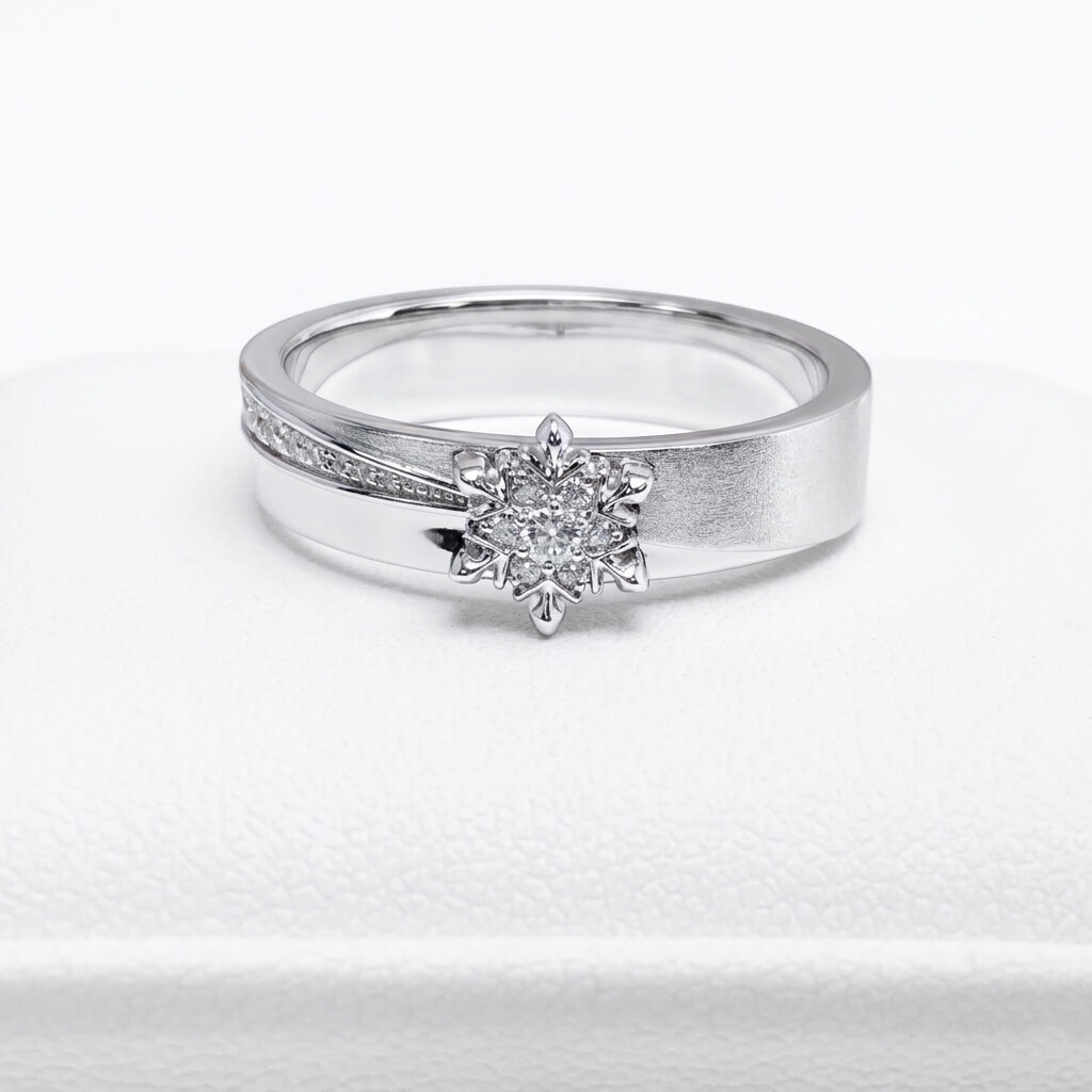 Never-melting Snowflake | 925 Sterling Silver Platinum-Plated Moissanite