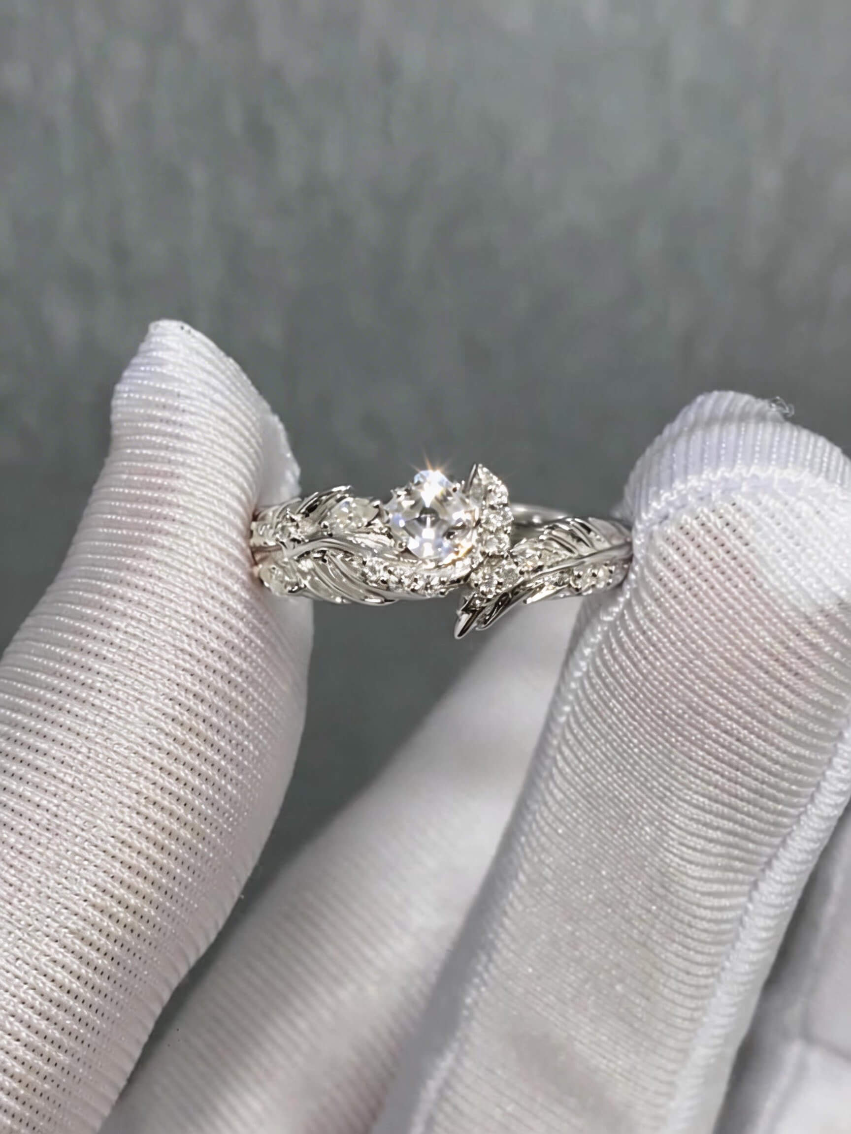 Alternative Darkborne | Feather Ring Set | 925 Silver Platinum-Plated Moissanite & Red Tourmaline