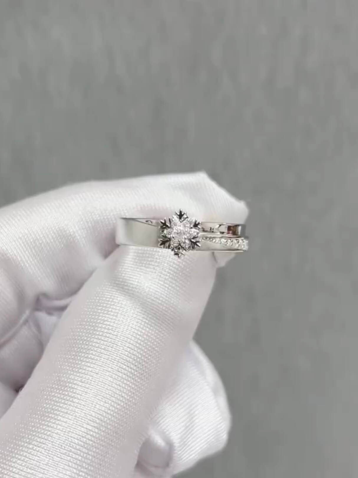 Everlasting Snow | Couple Ring Set  | 925 Sterling Silver Platinum-Plated Moissanite