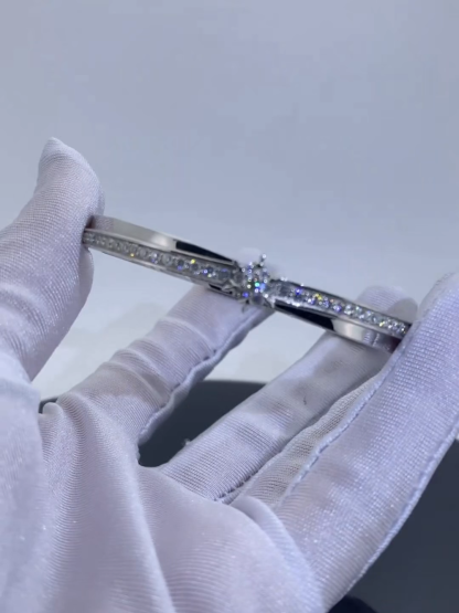 Everlasting Snow Bangle | 999 Pure Silver Platinum-Plated Moissanite