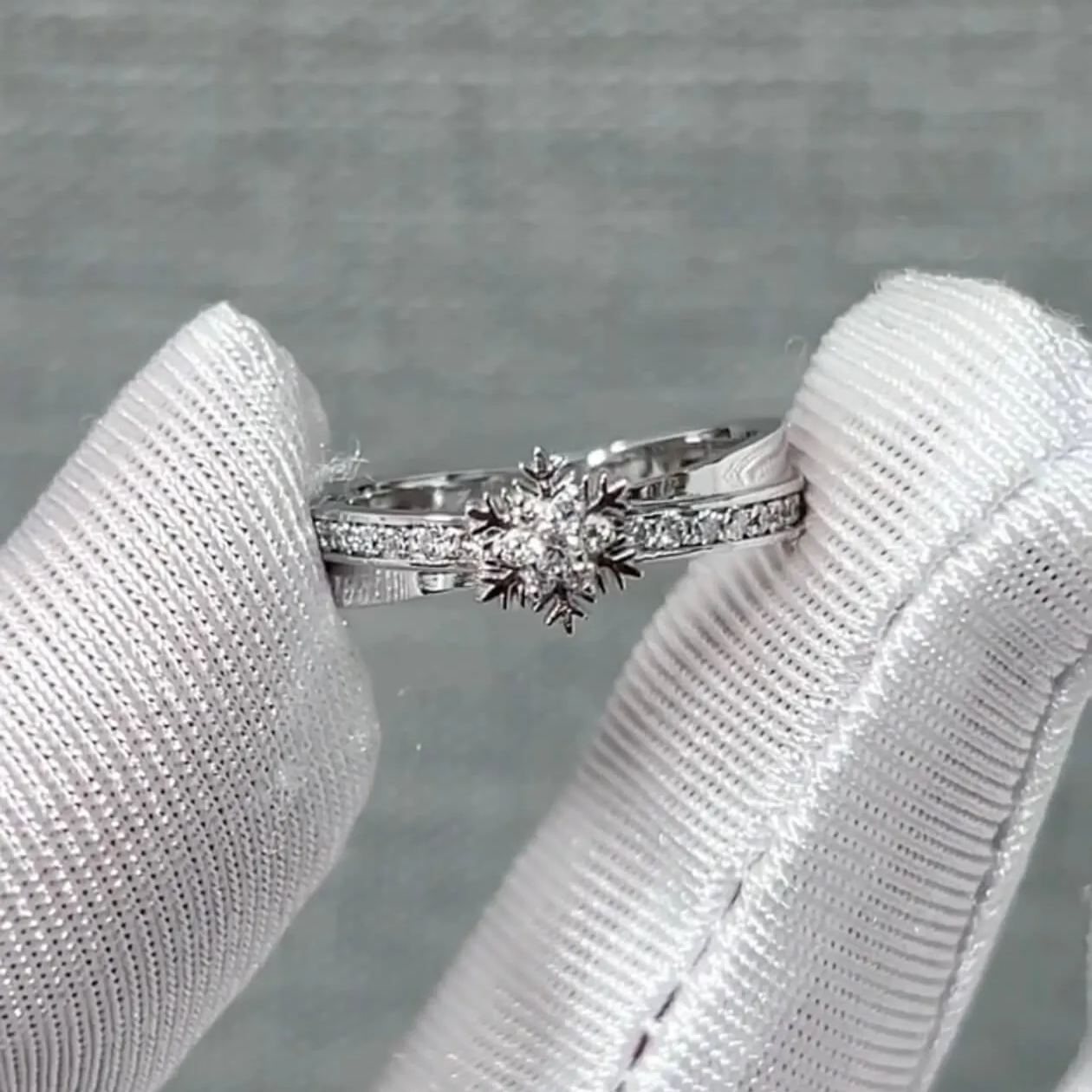 Everlasting Snow | Couple Ring Set  | 925 Sterling Silver Platinum-Plated Moissanite