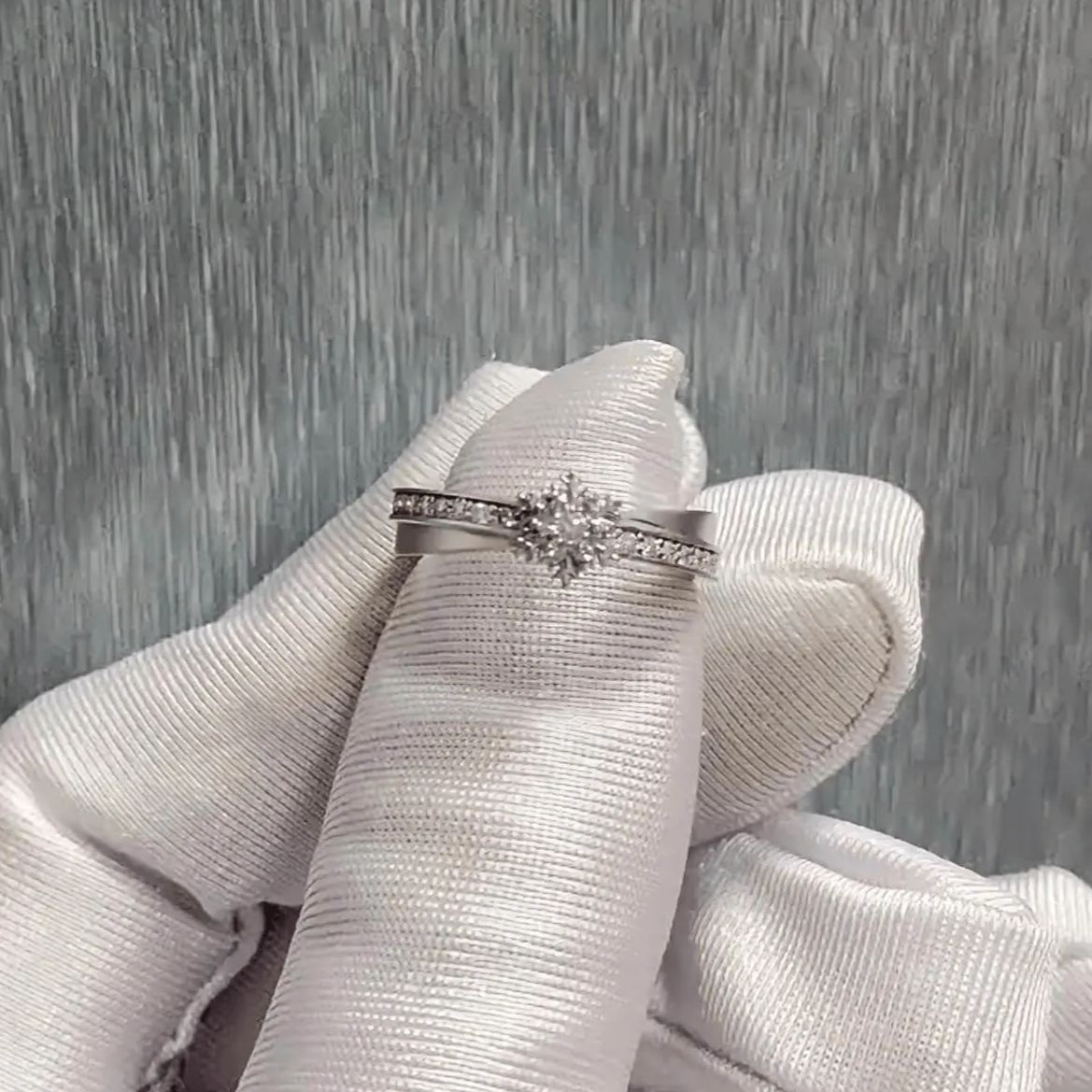 Everlasting Snow | Couple Ring Set  | 925 Sterling Silver Platinum-Plated Moissanite