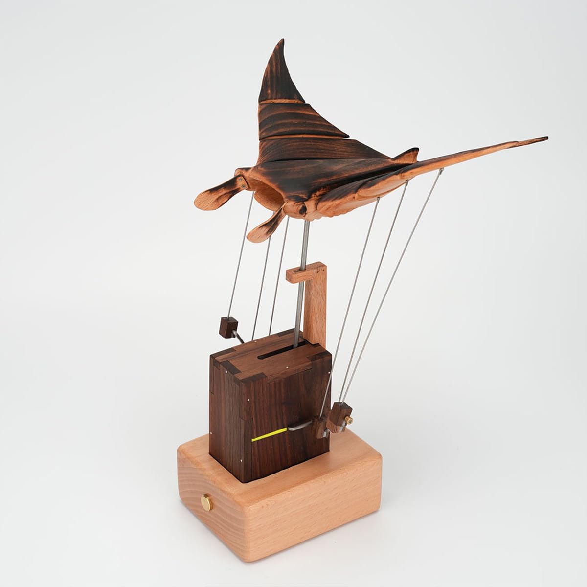 Handmade Wooden Bionic Manta Rayy Dynamic Model, Mechanical Transmission Marine Biological, Desktop Relaxation Decor Gift