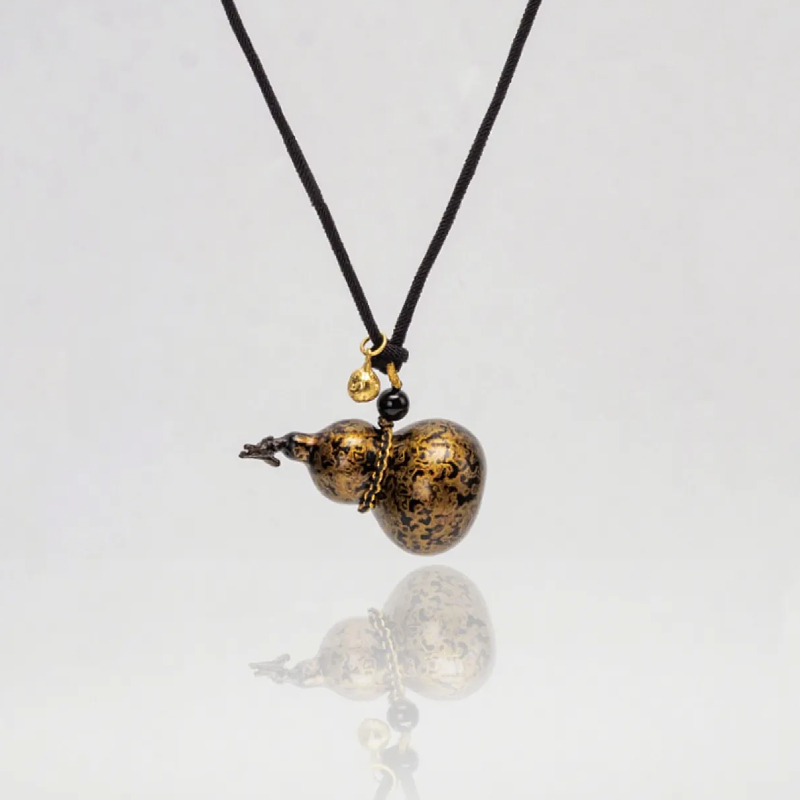 工芸品 Golden black lumpy garapai Hand-Carved Gourd Necklace - Zen Oriental | Heritage Lacquer – Rowan