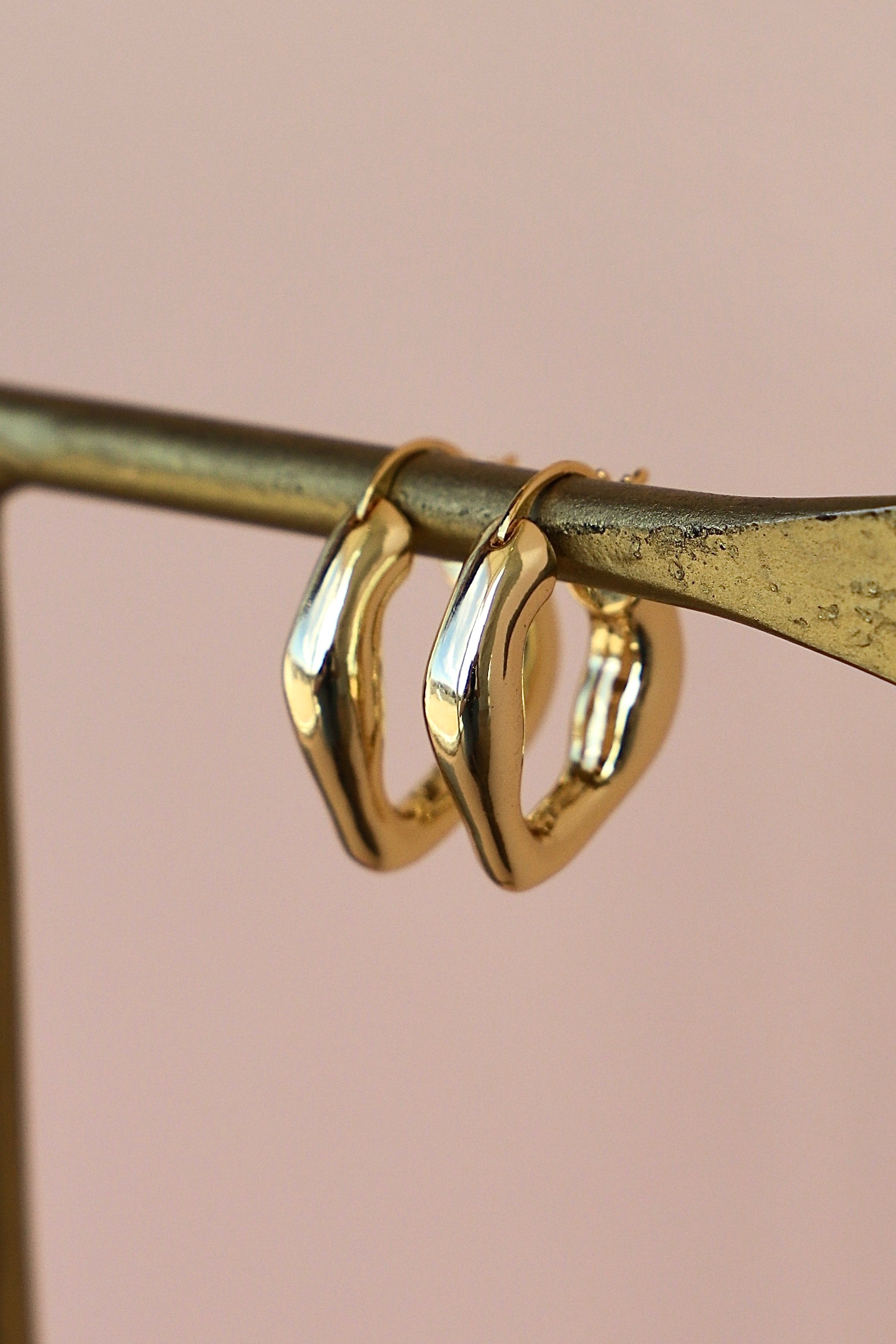 ORGANIC GOLD HOOPS-Vavasi