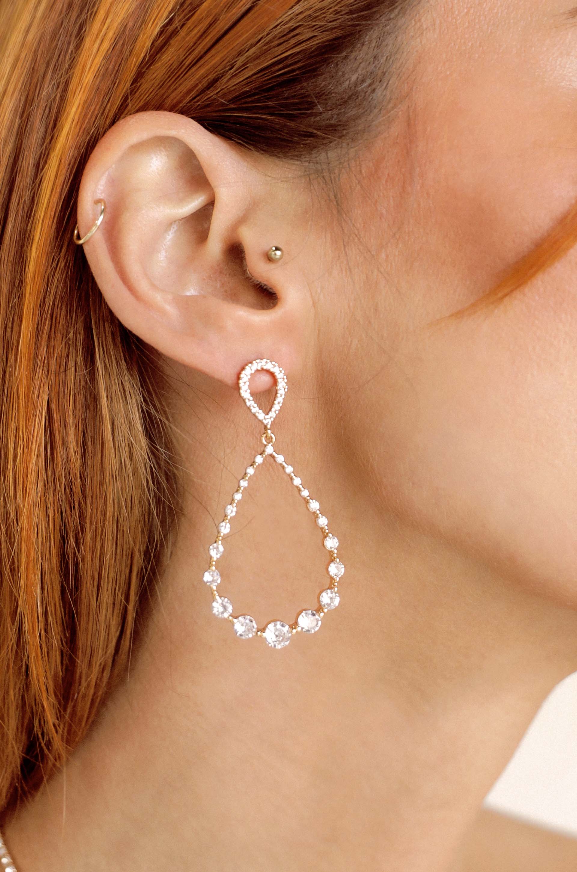 Crystal Droplet Dangle Earrings-Vavasi