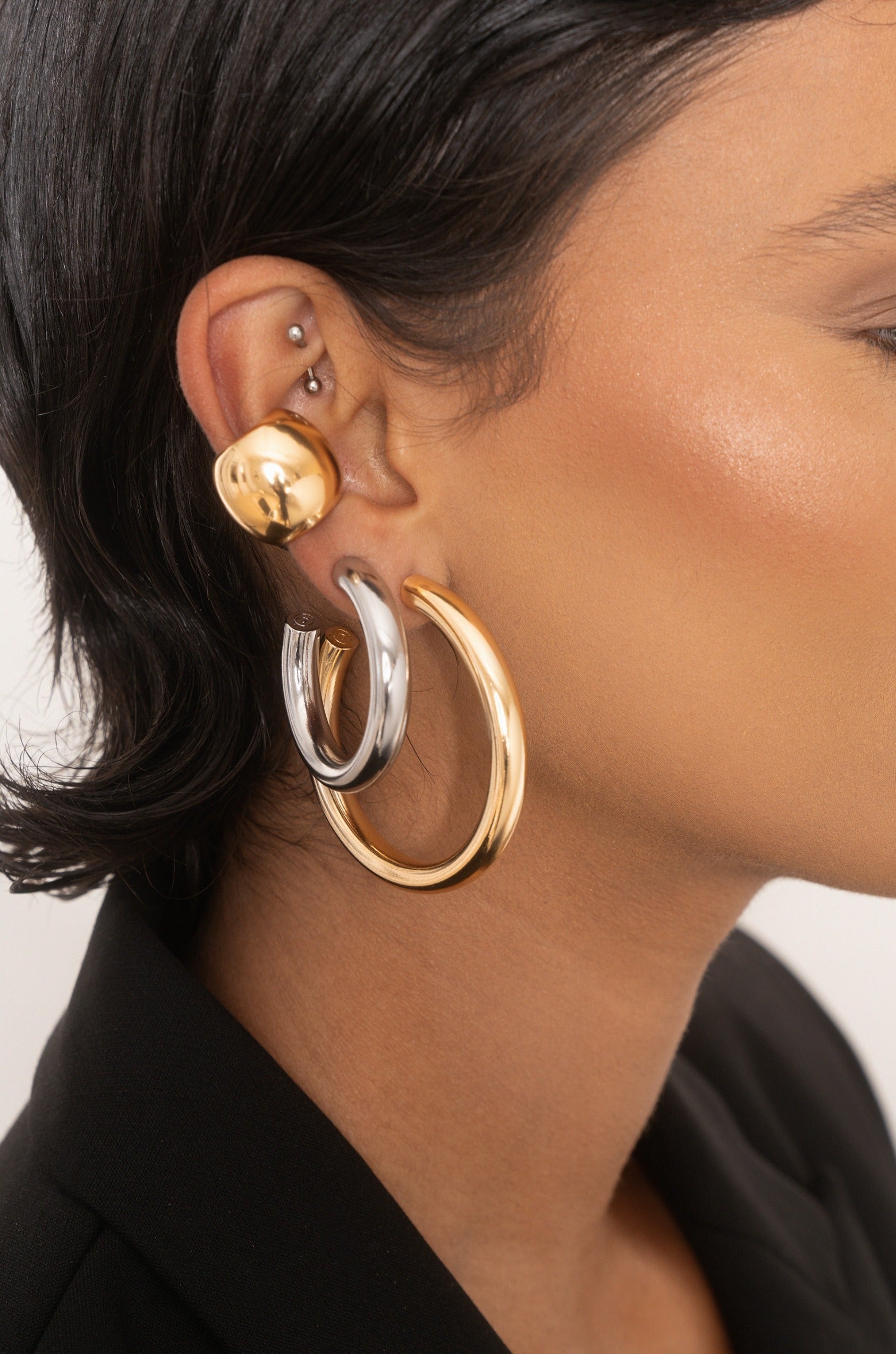 Medium Thick Classic Hoops-Vavasi