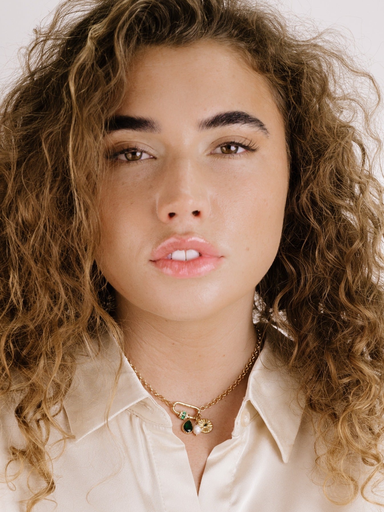Green Queen Crystal Charm Necklace-Vavasi
