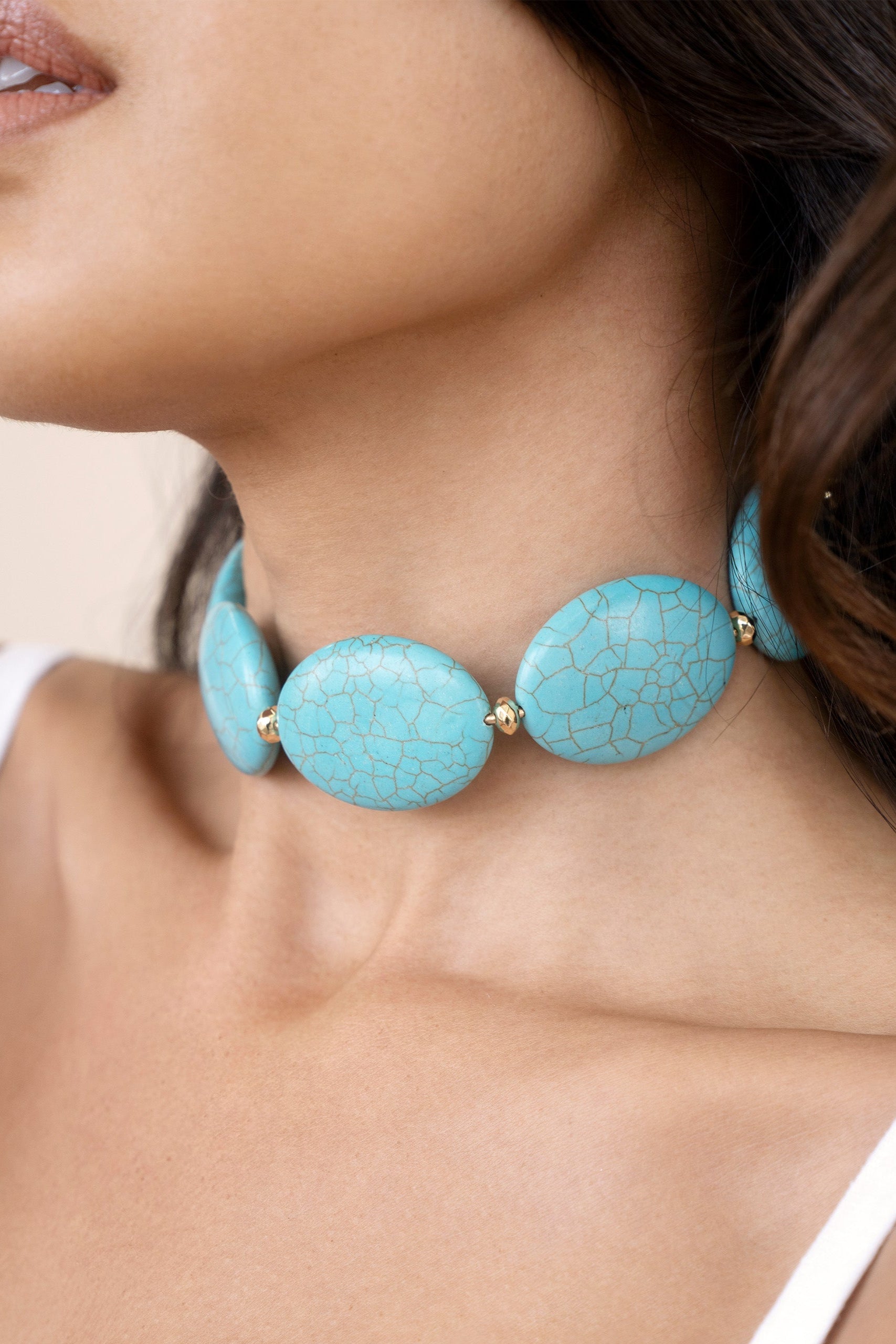 Oval Turquoise Stones Statement Choker-Vavasi