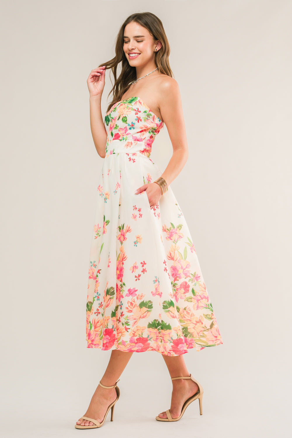 BRUNCH BOUQUET - STRAPLESS FLORAL MIDI DRESS-Vavasi