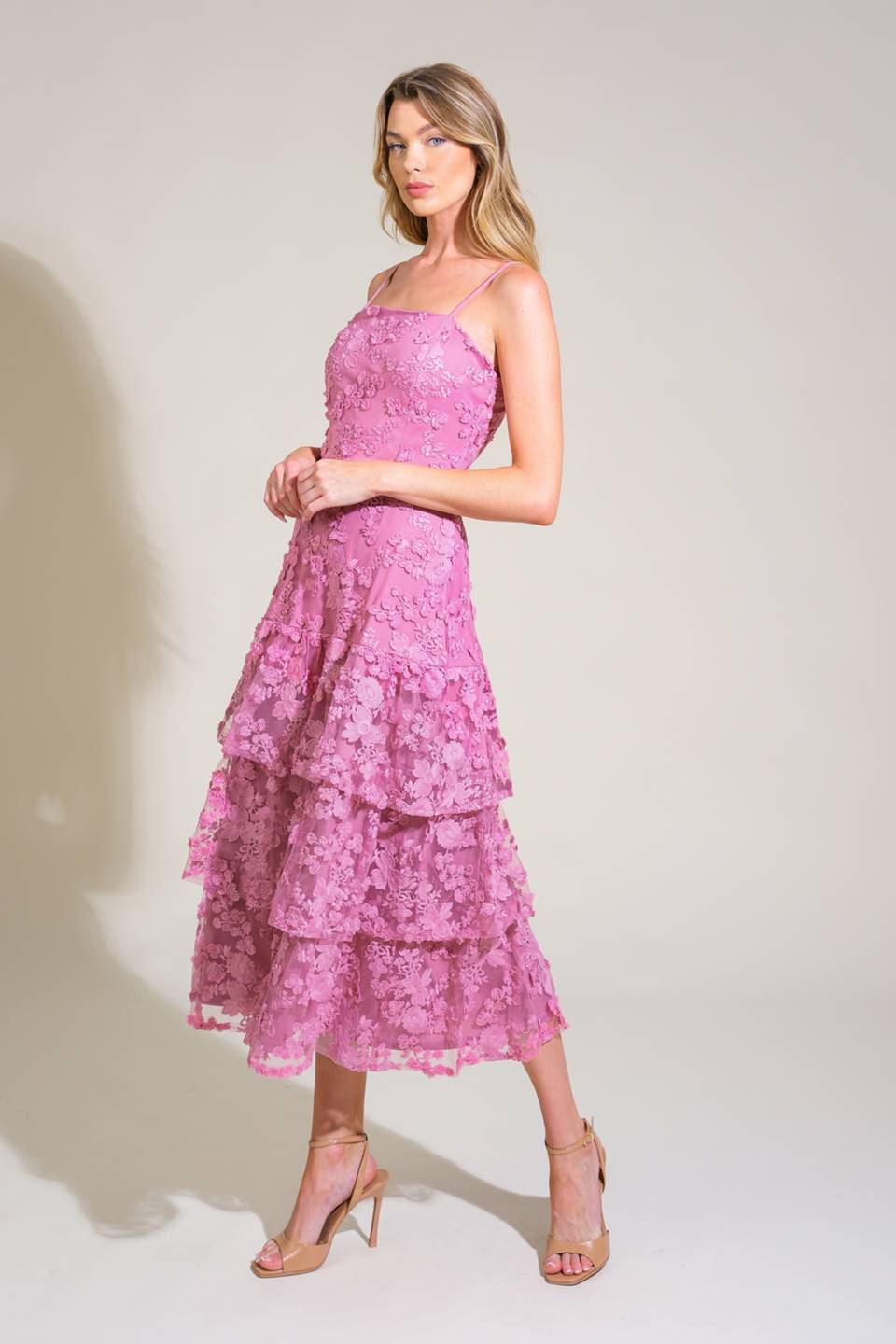 DAZZLING DAYBREAK - MAUVE LACE MIDI DRESS-Vavasi