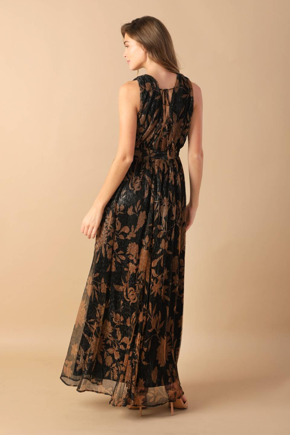 EVERYDAY HUSTLE METALLIC PLEATED MAXI DRESS-Vavasi