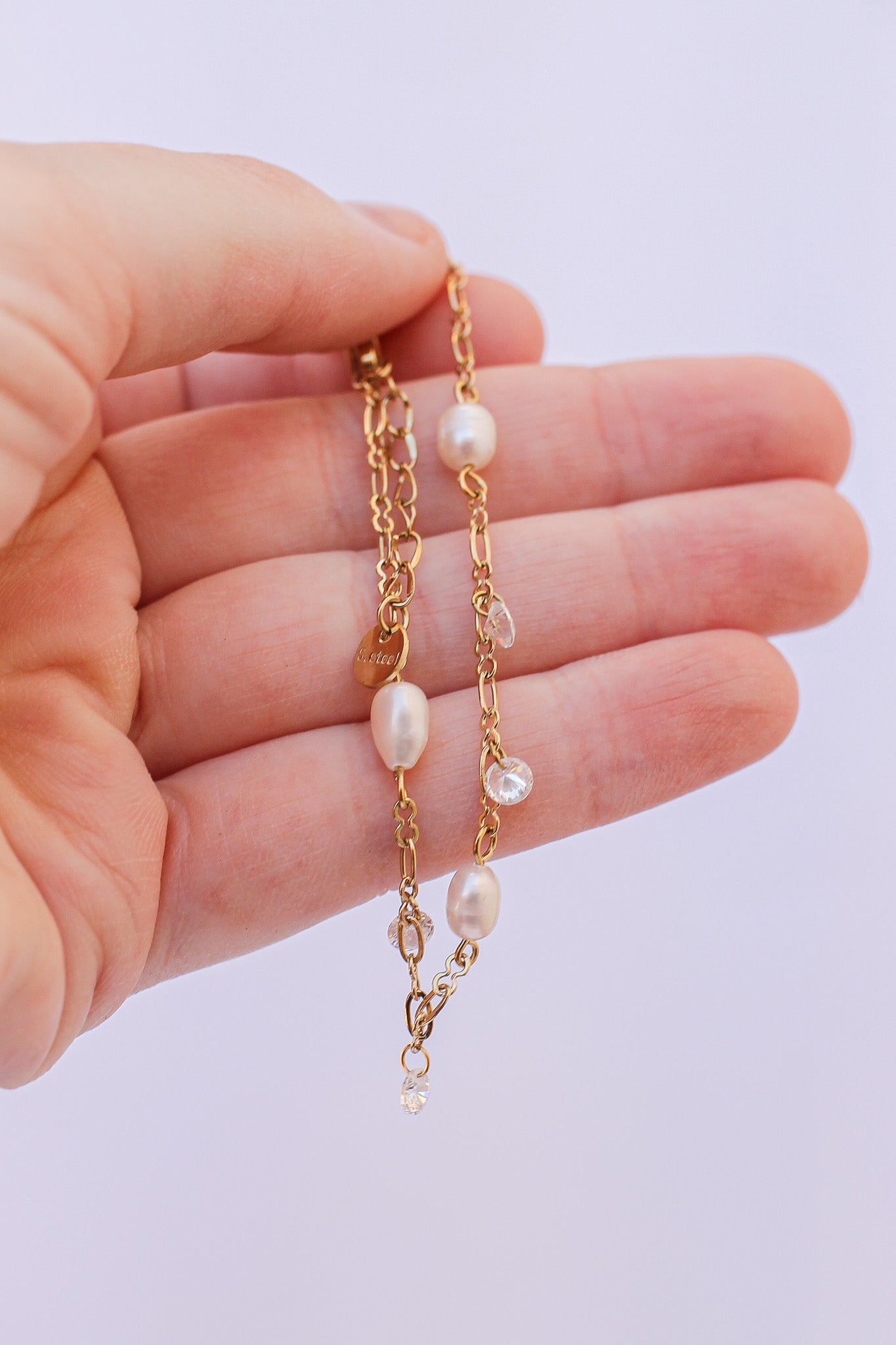 Andrielle Bracelet in Gold-Vavasi