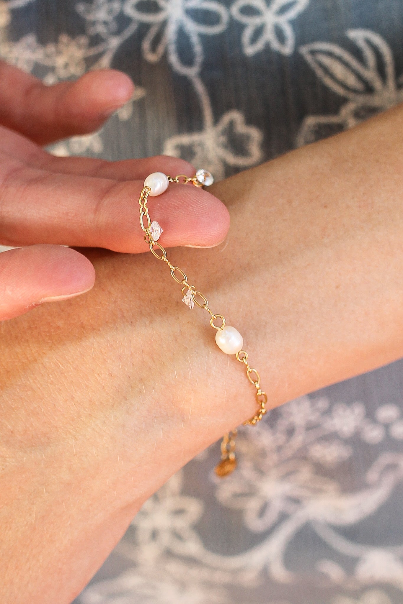 Andrielle Bracelet in Gold-Vavasi