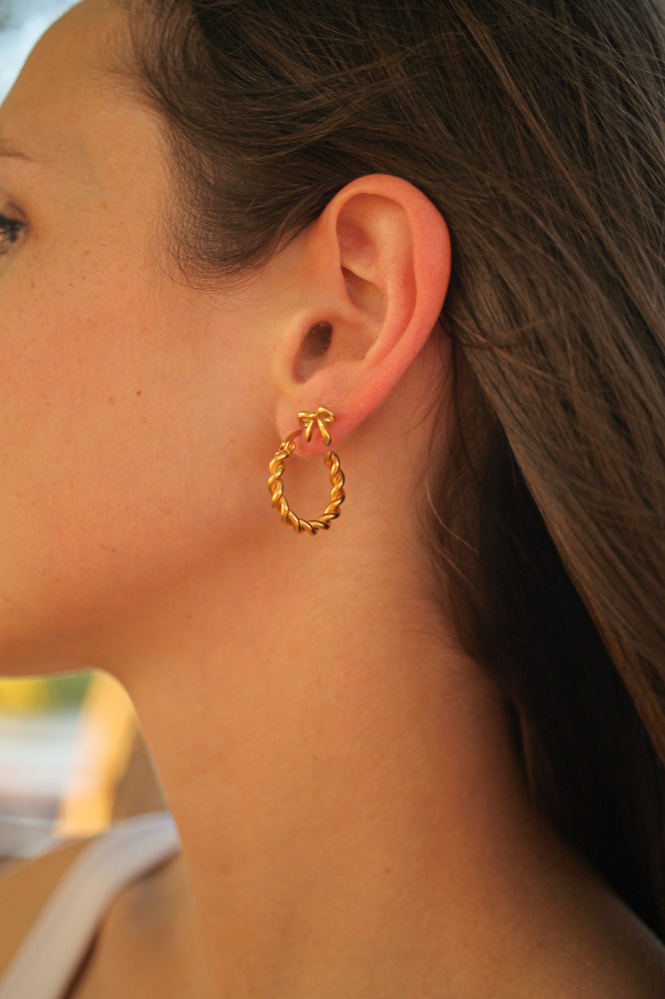 Bow Flat Back Stud in Gold-Vavasi